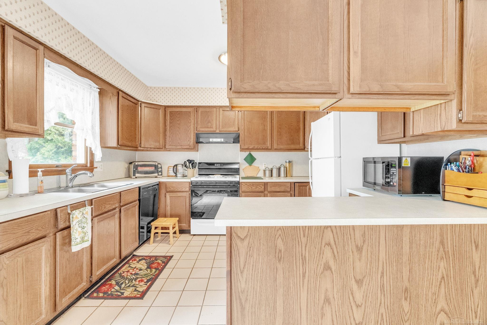3455 LAKESHORE Road, Lexington, MI 48450 — Photo 9