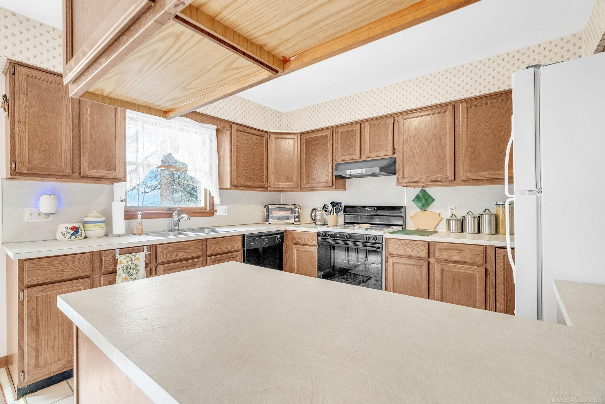 3455 LAKESHORE Road, Lexington, MI 48450 — Photo 10