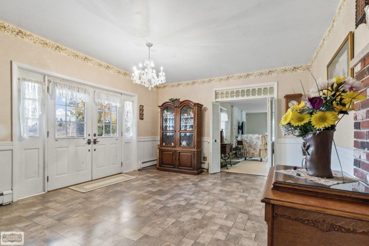 5405 S Lakeshore Road, Harbor Beach, MI 48441 — Photo 11