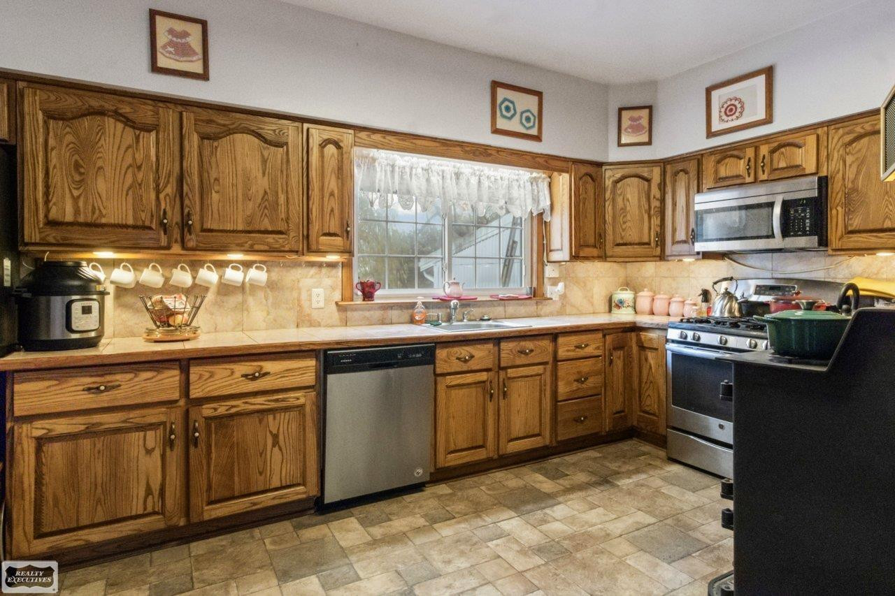 5405 S Lakeshore Road, Harbor Beach, MI 48441 — Photo 19