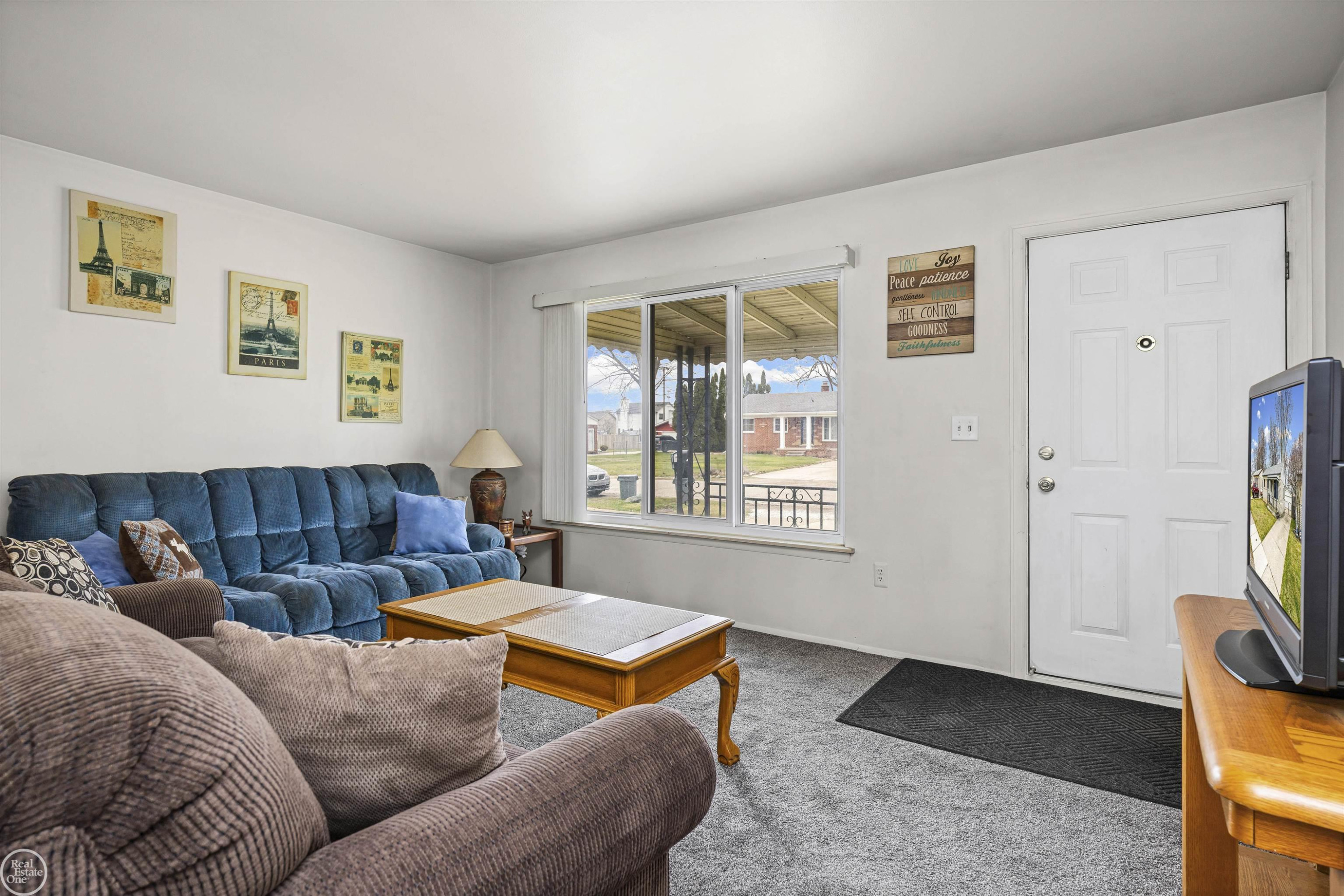 24320 Trombley Street, Clinton Twp, MI 48035 — Photo 5
