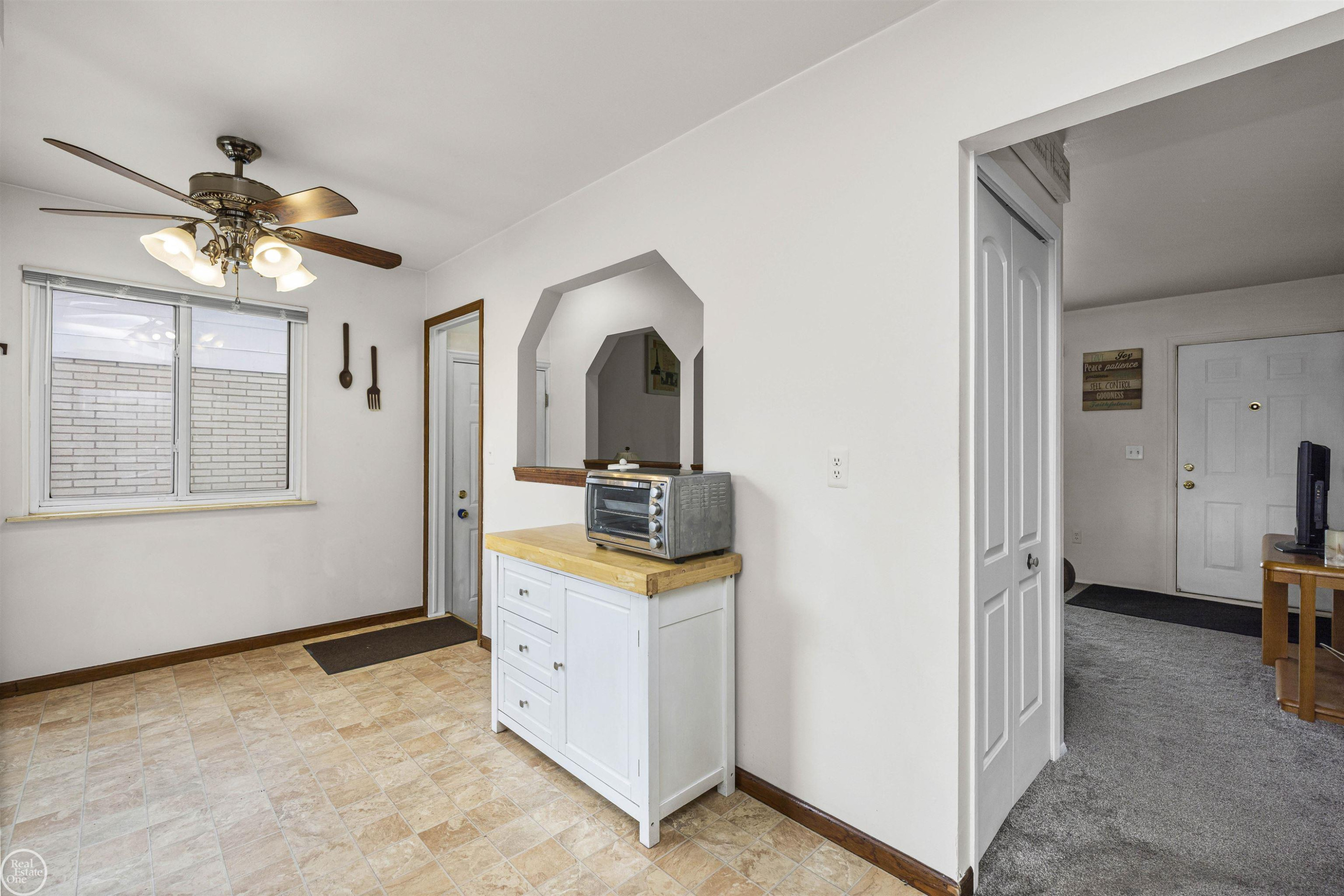 24320 Trombley Street, Clinton Twp, MI 48035 — Photo 15