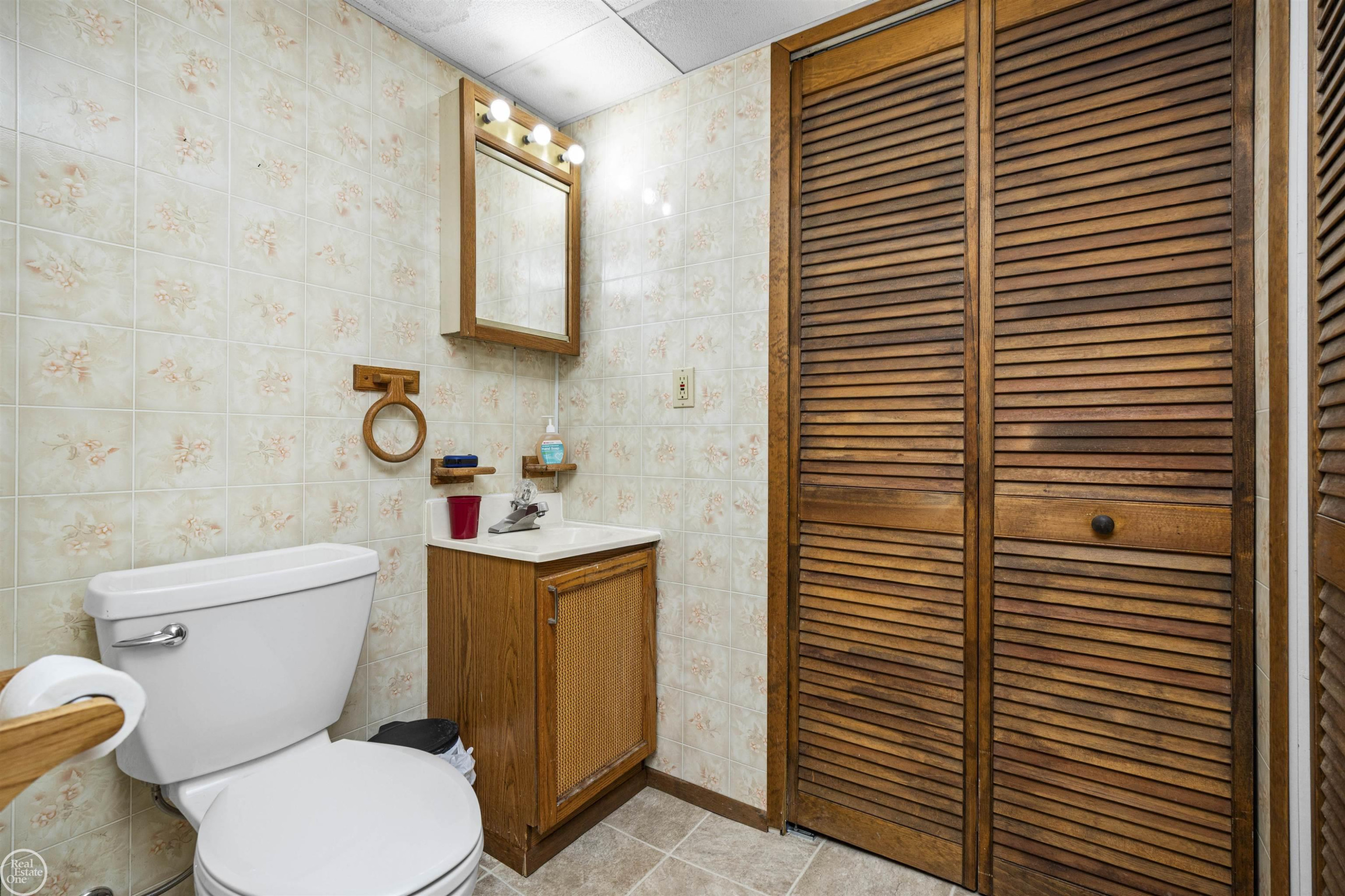 24320 Trombley Street, Clinton Twp, MI 48035 — Photo 33