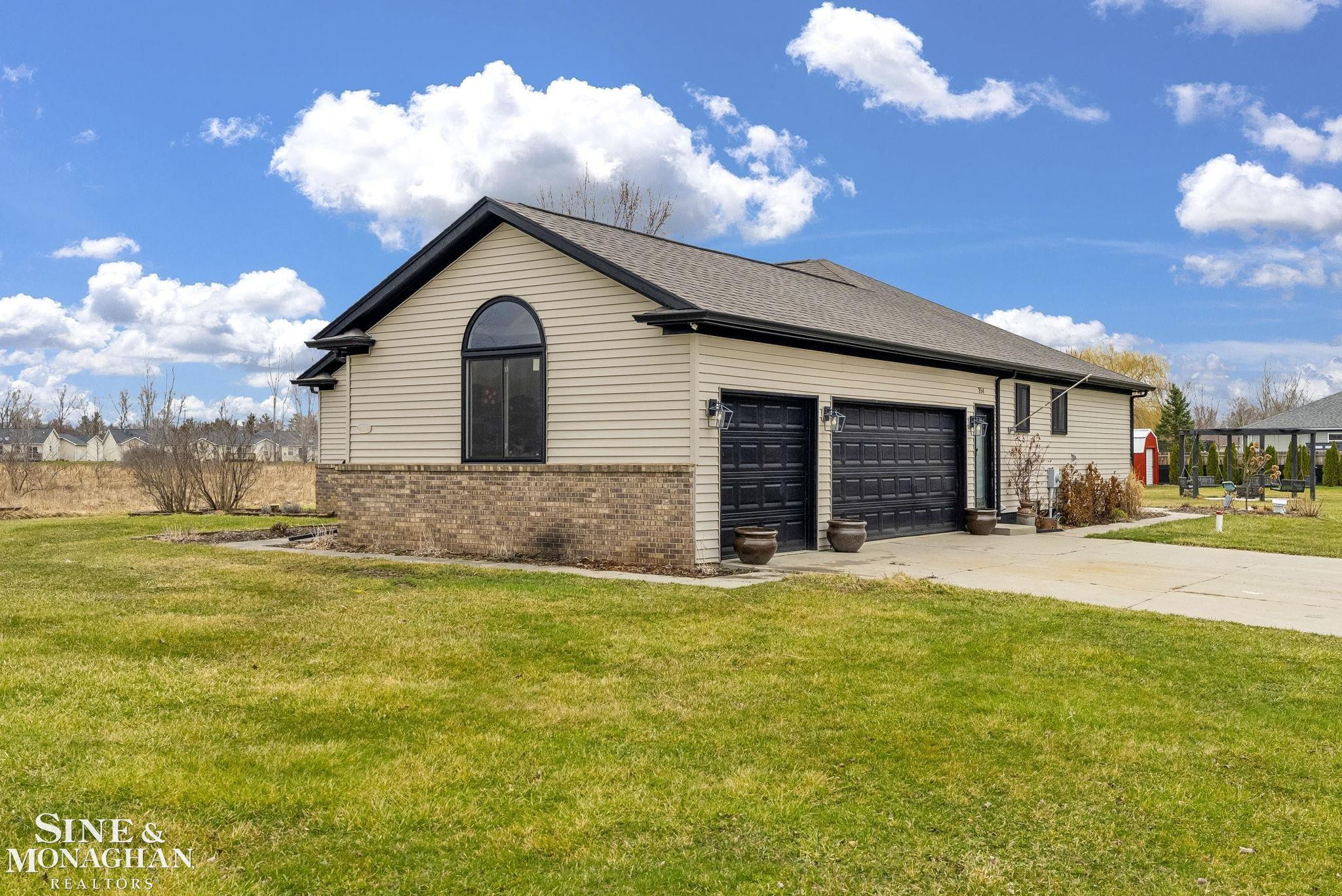 354 Pheasant Drive, Capac, MI 48014 — Photo 5