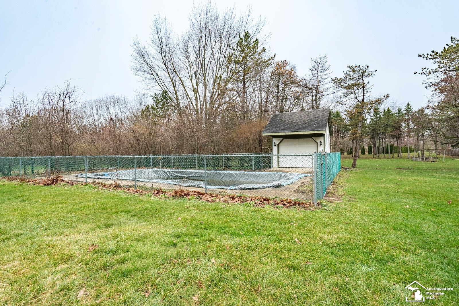 11763 Grafton Road, Carleton, MI 48117 — Photo 34