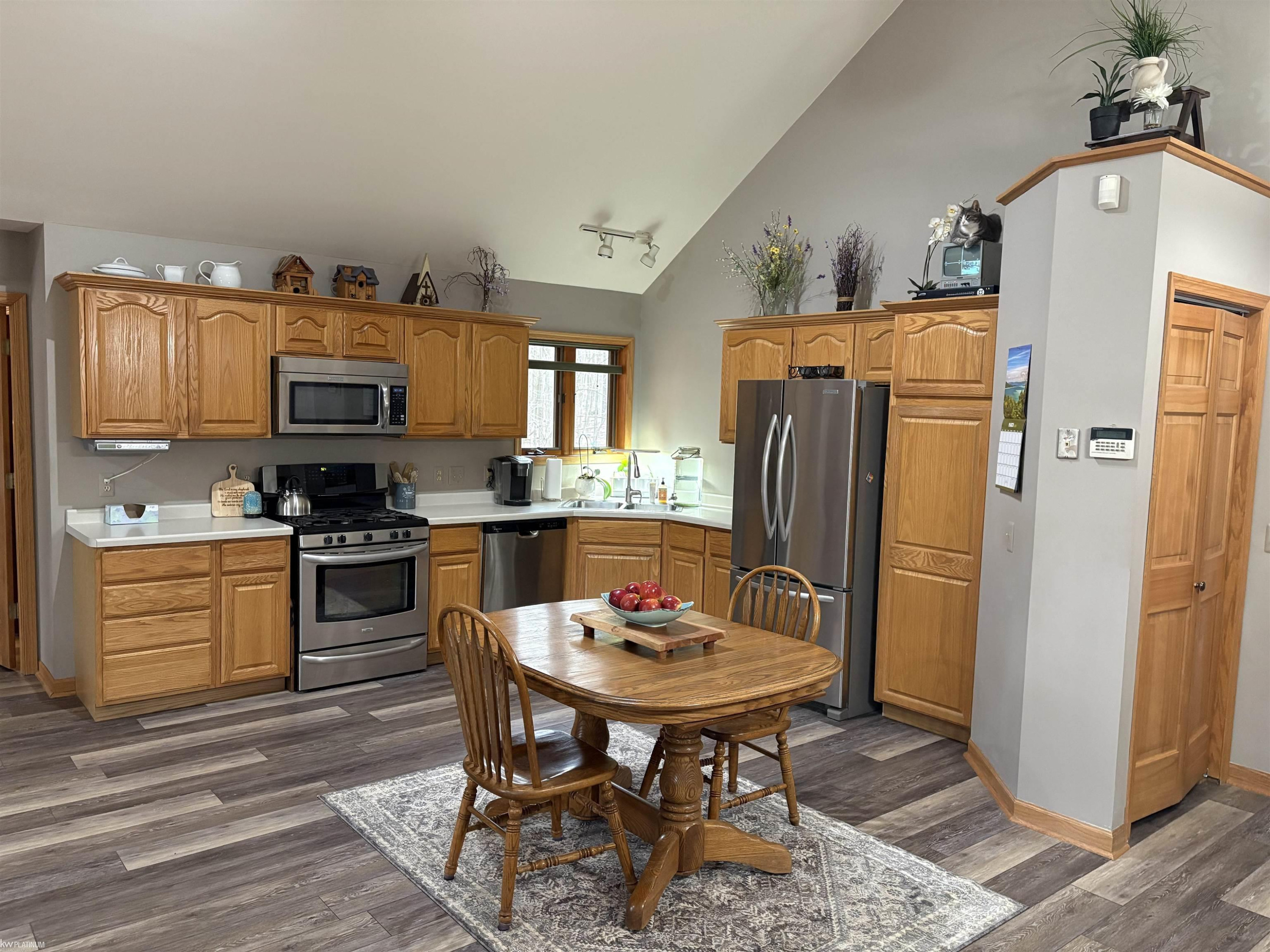 5575 River Ridge Trail, MI 48049 — Photo 6