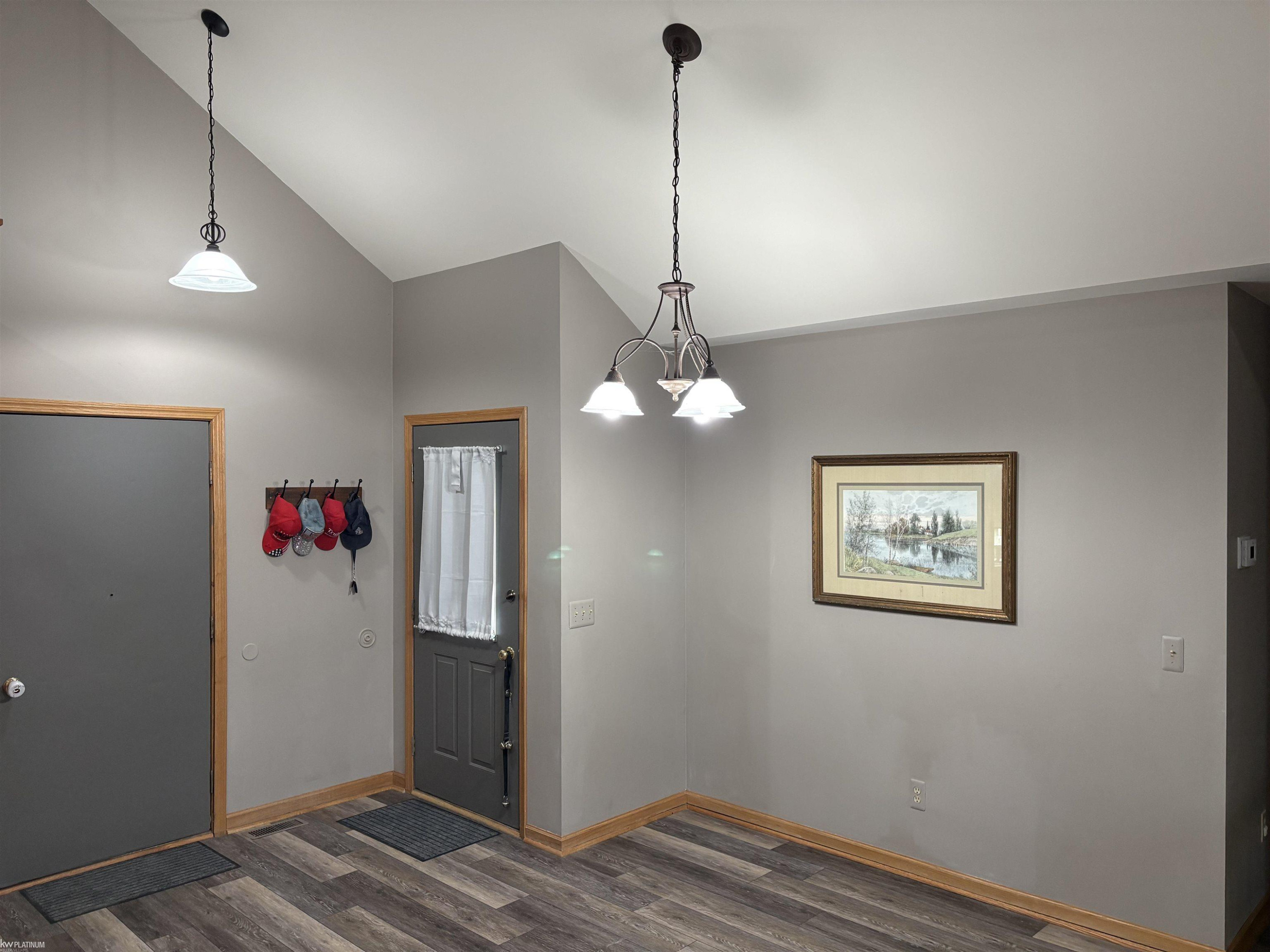 5575 River Ridge Trail, MI 48049 — Photo 7