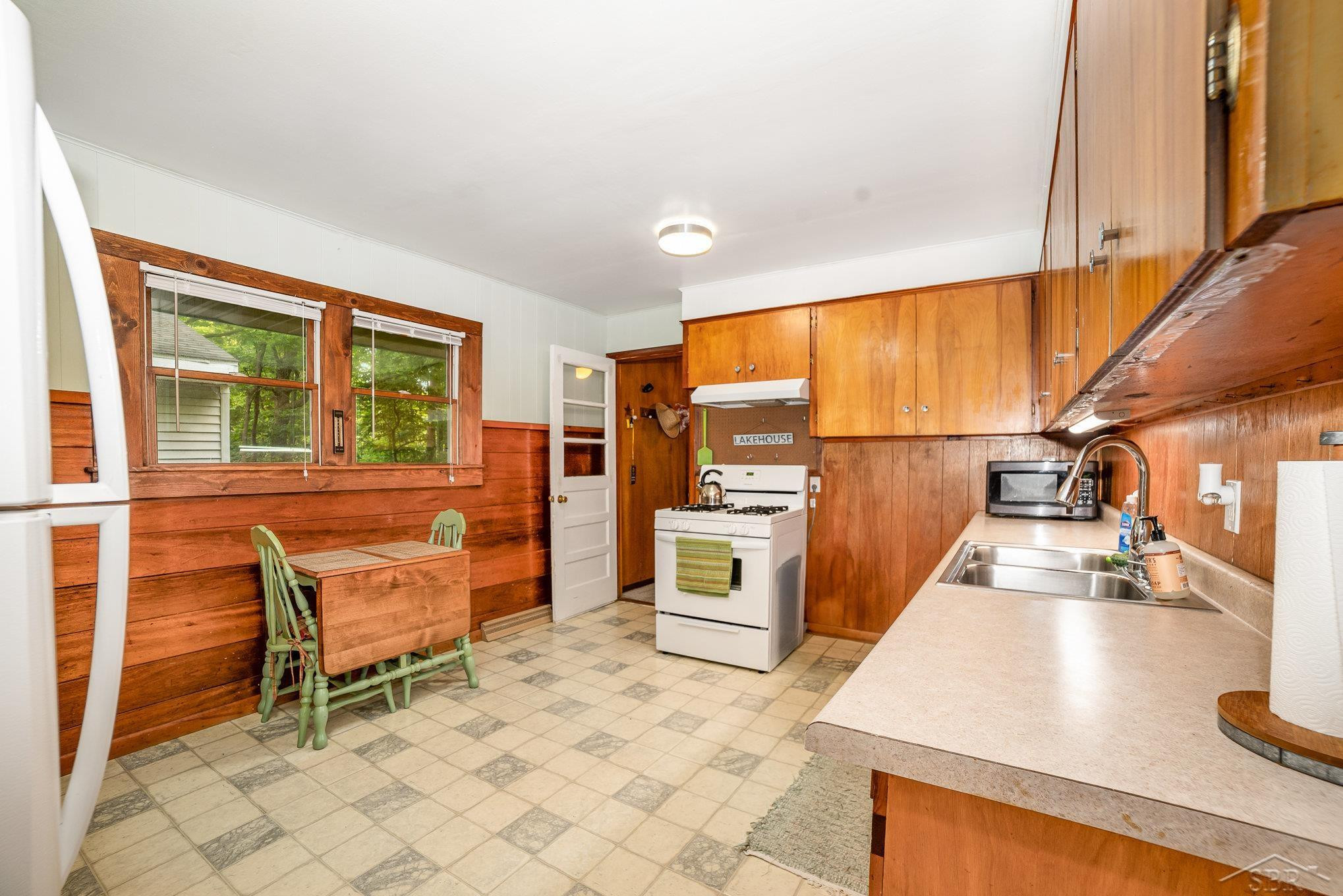 441 Hillcrest Drive, Lake, MI 48632 — Photo 8