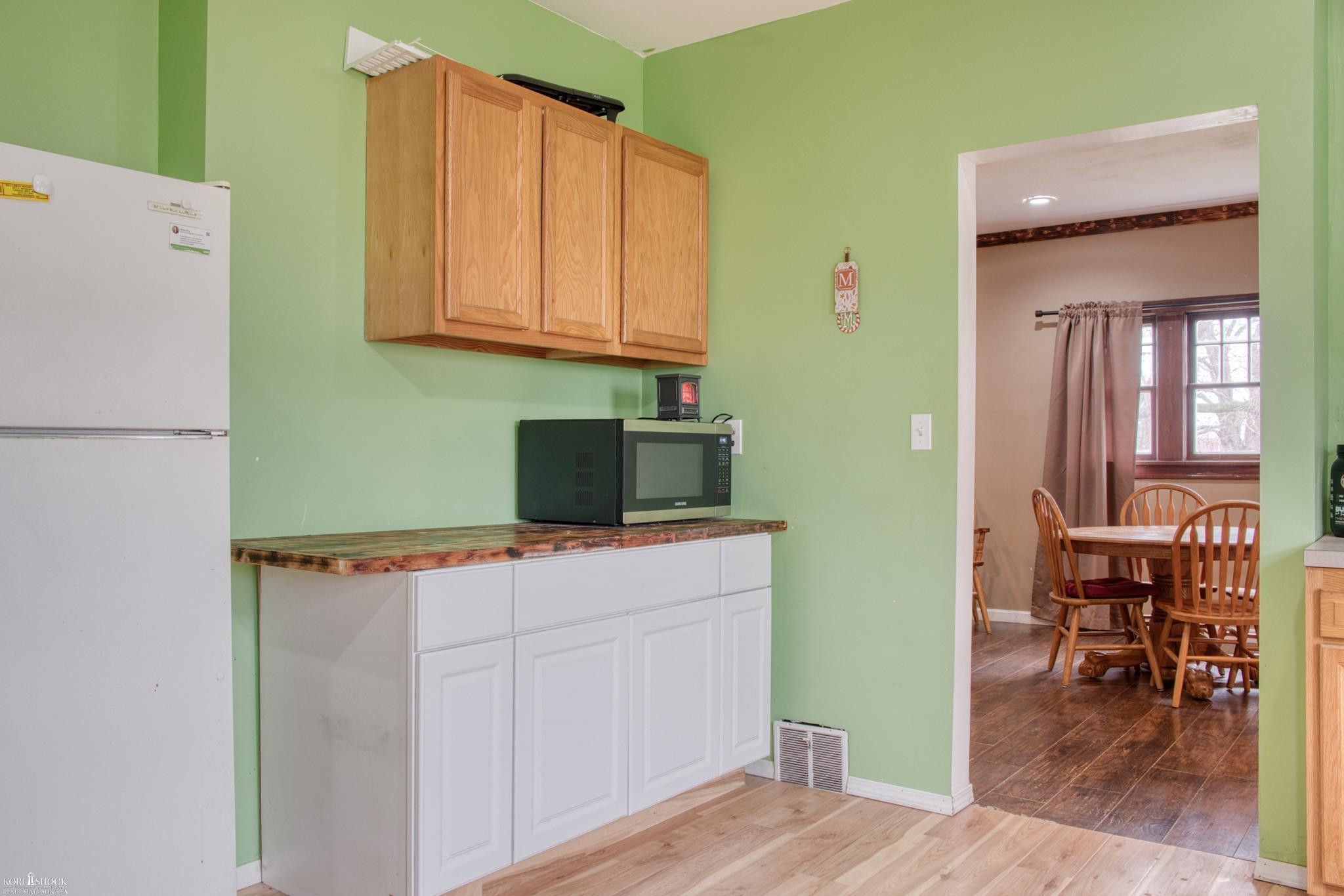 102 E Maple Avenue, Bancroft, MI 48414 — Photo 4