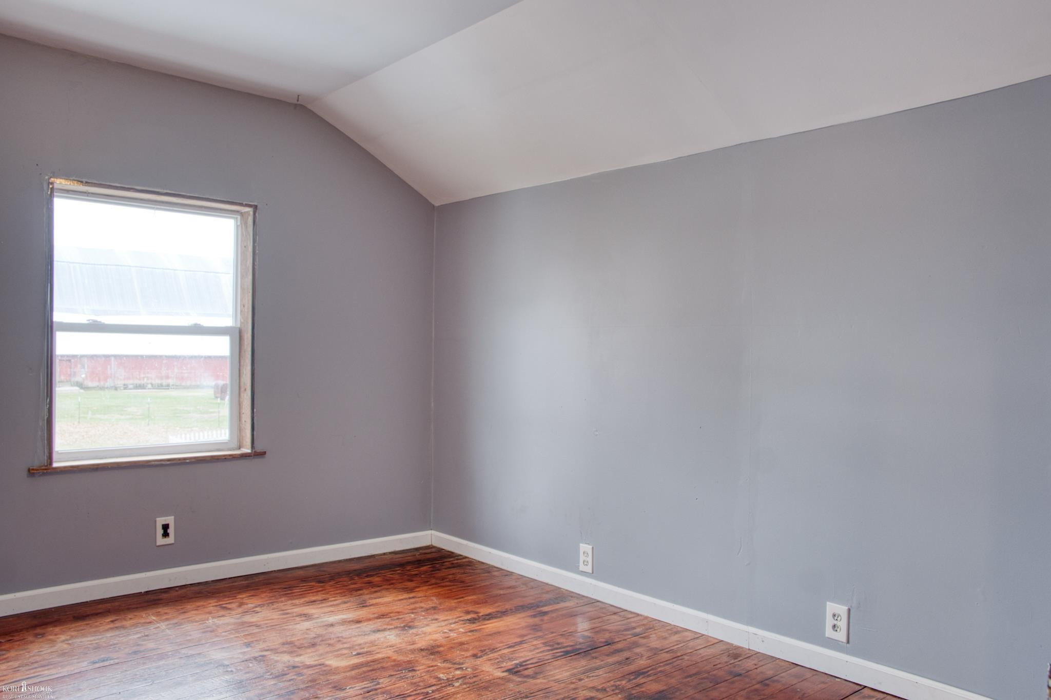 102 E Maple Avenue, Bancroft, MI 48414 — Photo 17