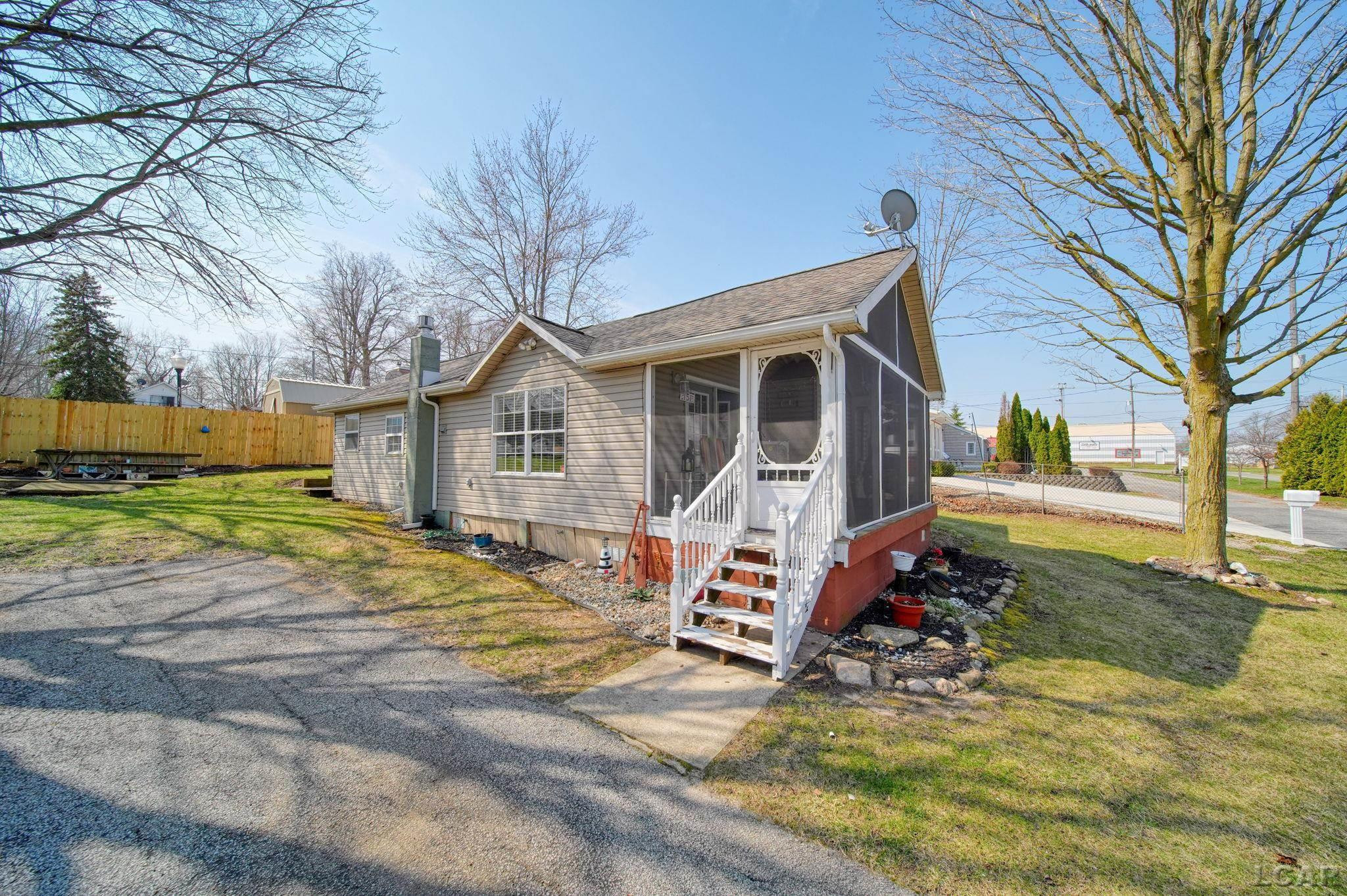 151 N Lakeview Boulevard, Manitou Beach, MI 49253 — Photo 3