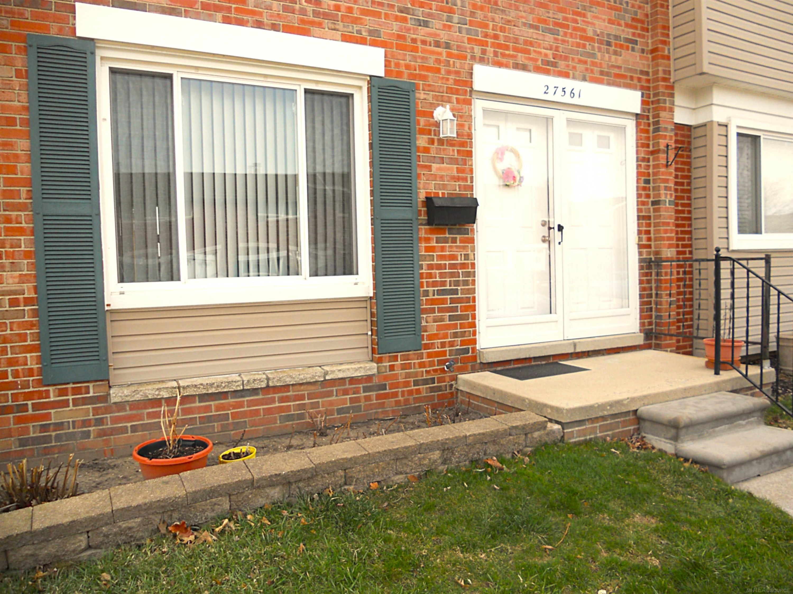 27561 CONCORD Avenue, Warren, MI 48093 — Photo 3