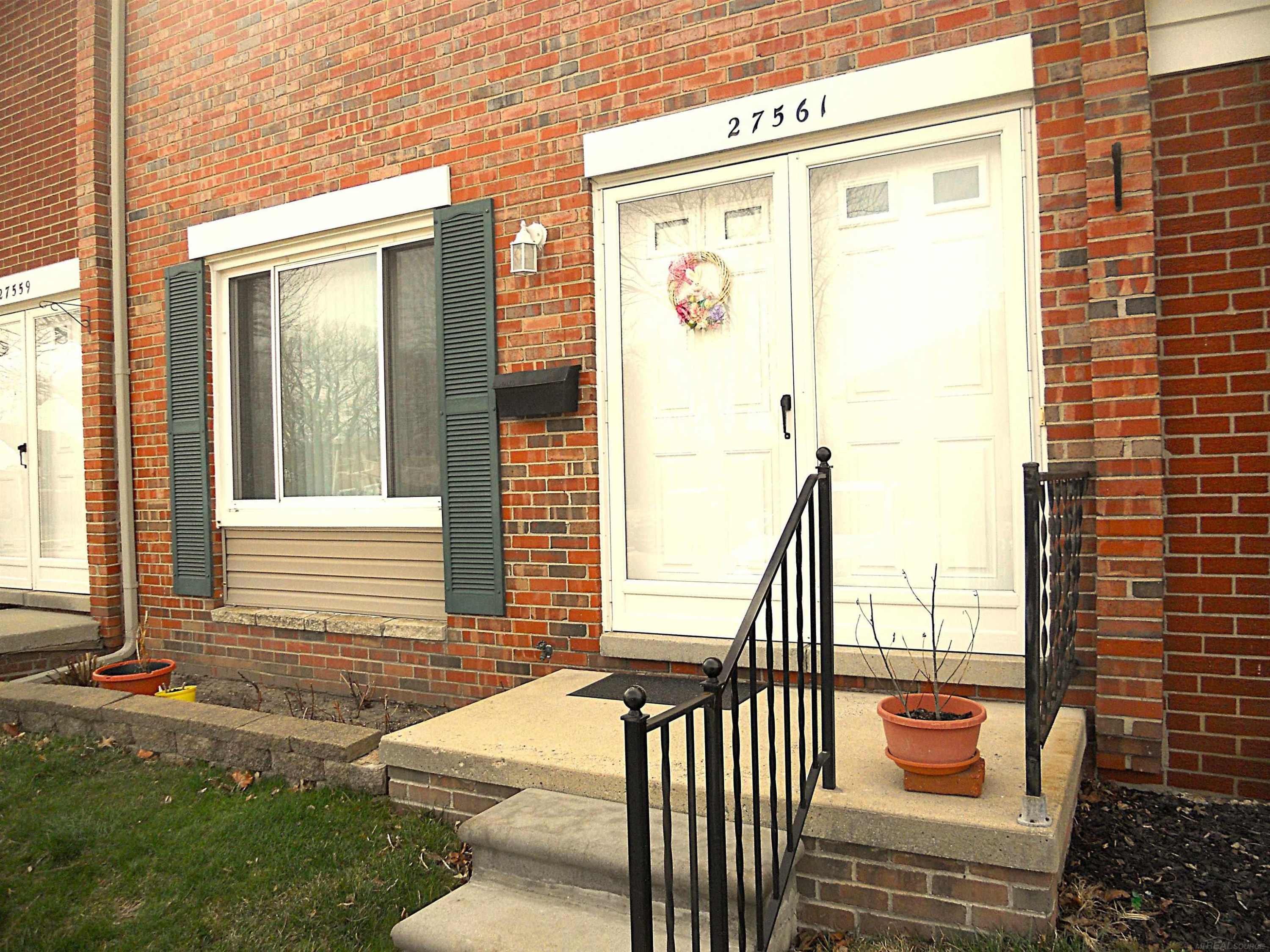 27561 CONCORD Avenue, Warren, MI 48093 — Photo 4