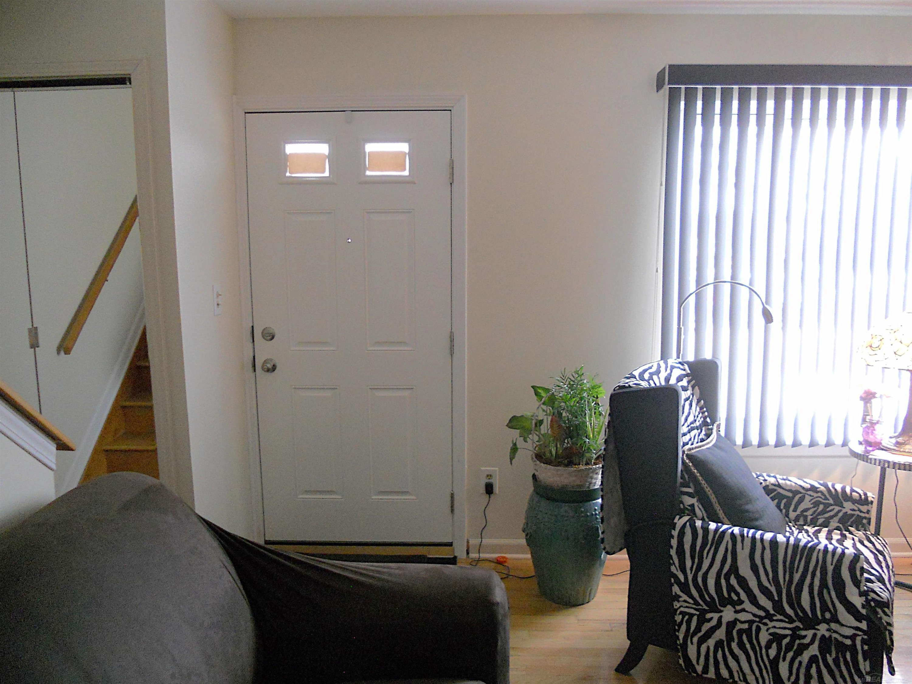 27561 CONCORD Avenue, Warren, MI 48093 — Photo 8