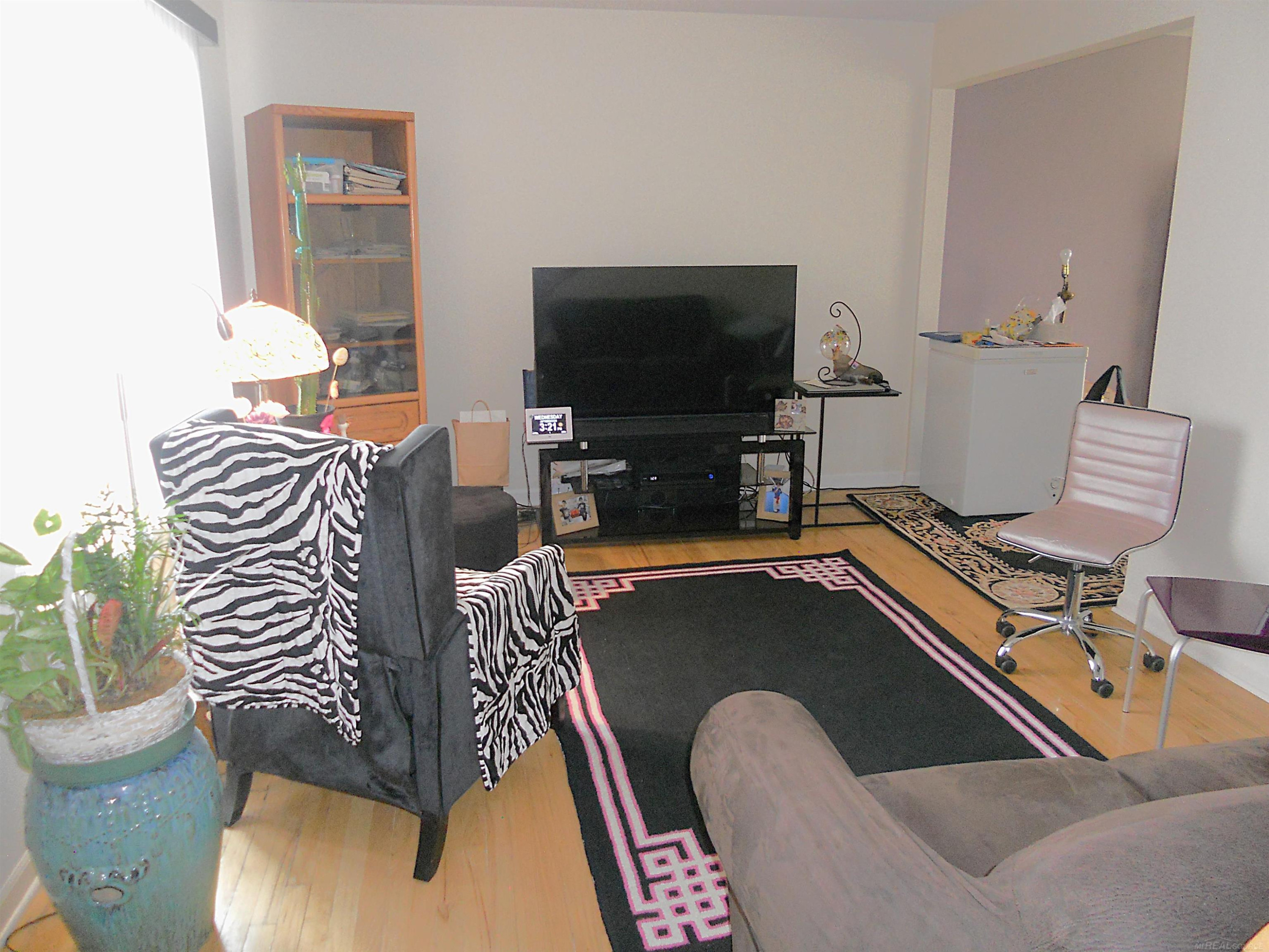27561 CONCORD Avenue, Warren, MI 48093 — Photo 11