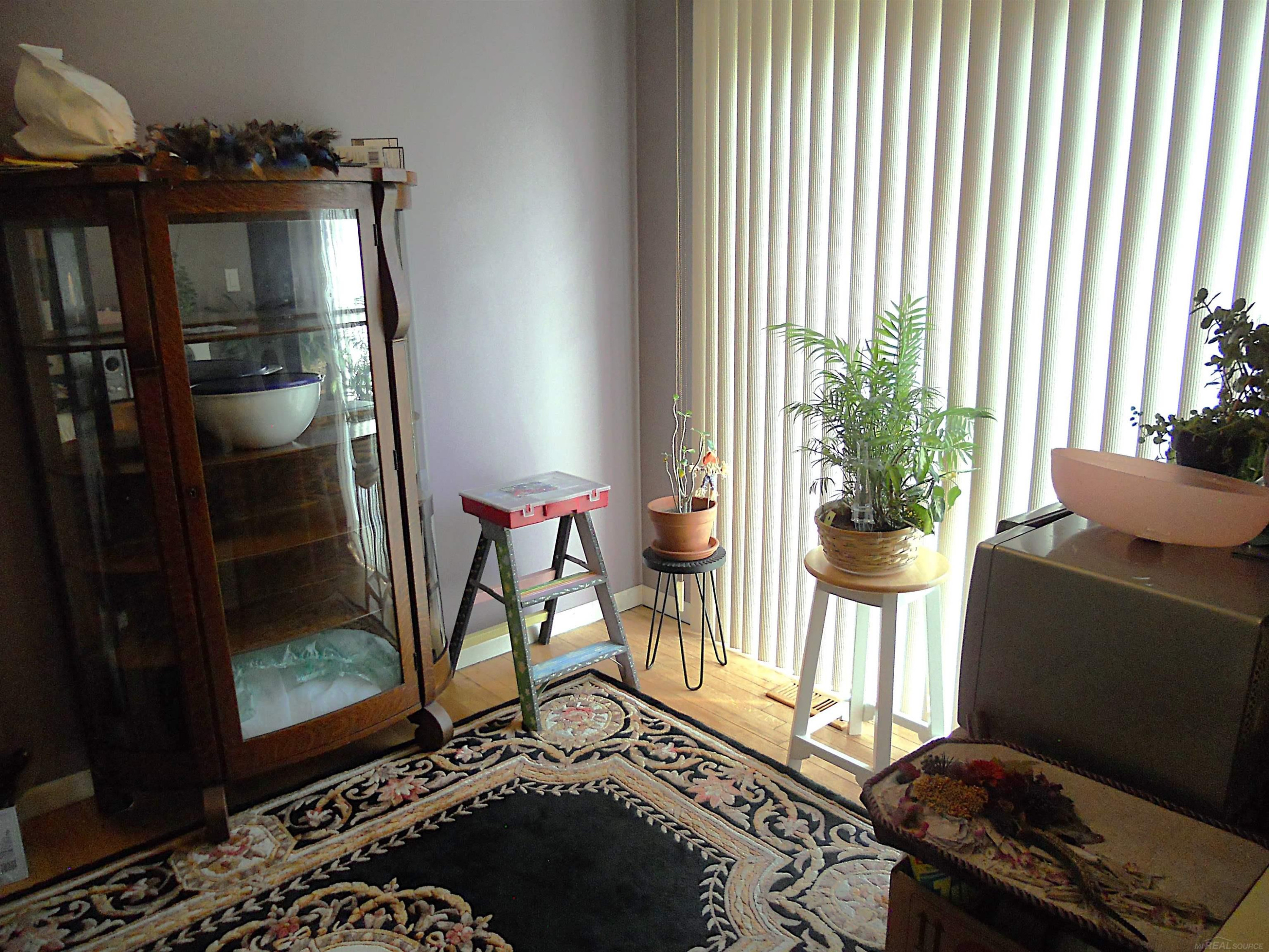 27561 CONCORD Avenue, Warren, MI 48093 — Photo 20