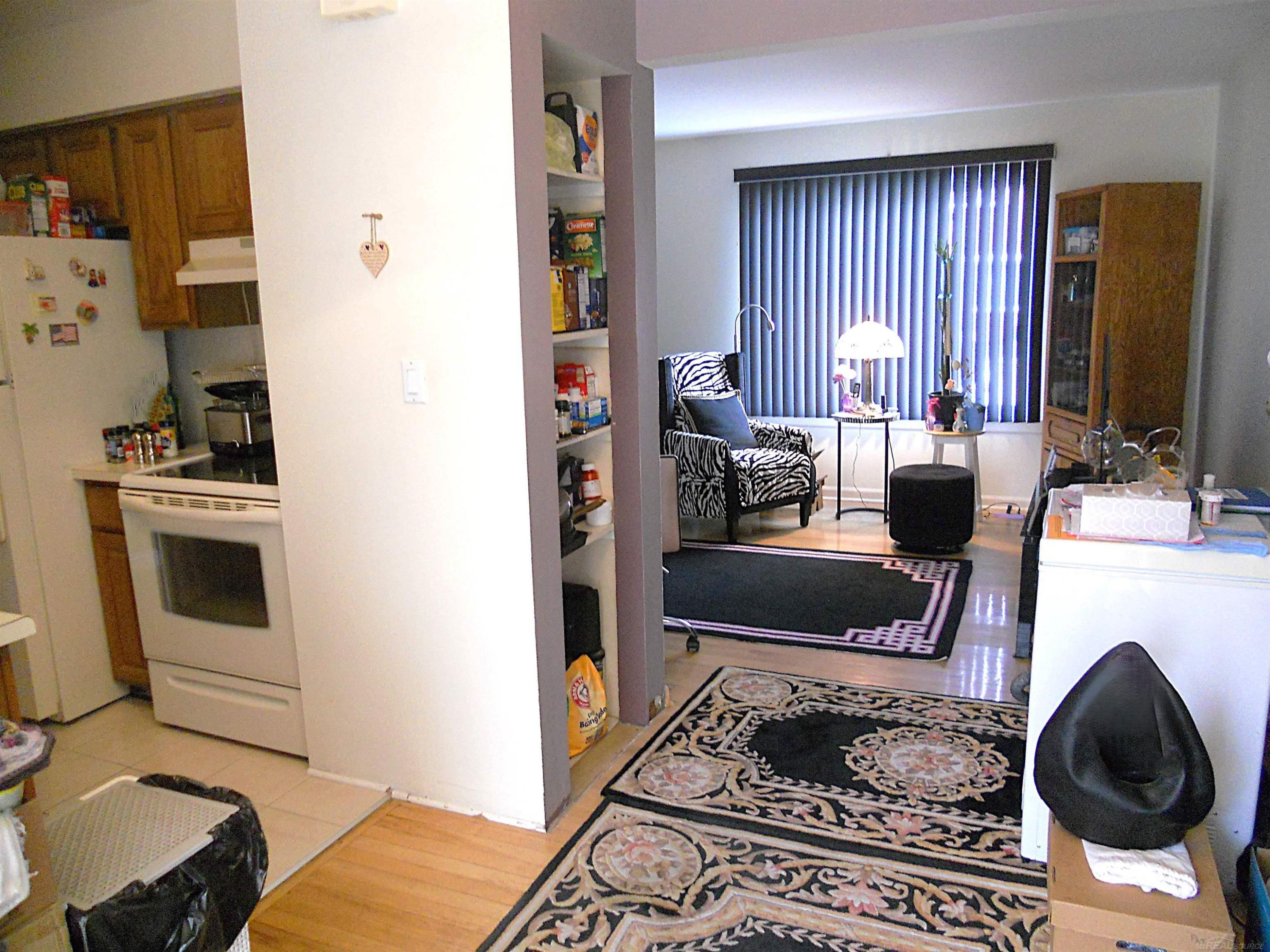 27561 CONCORD Avenue, Warren, MI 48093 — Photo 21