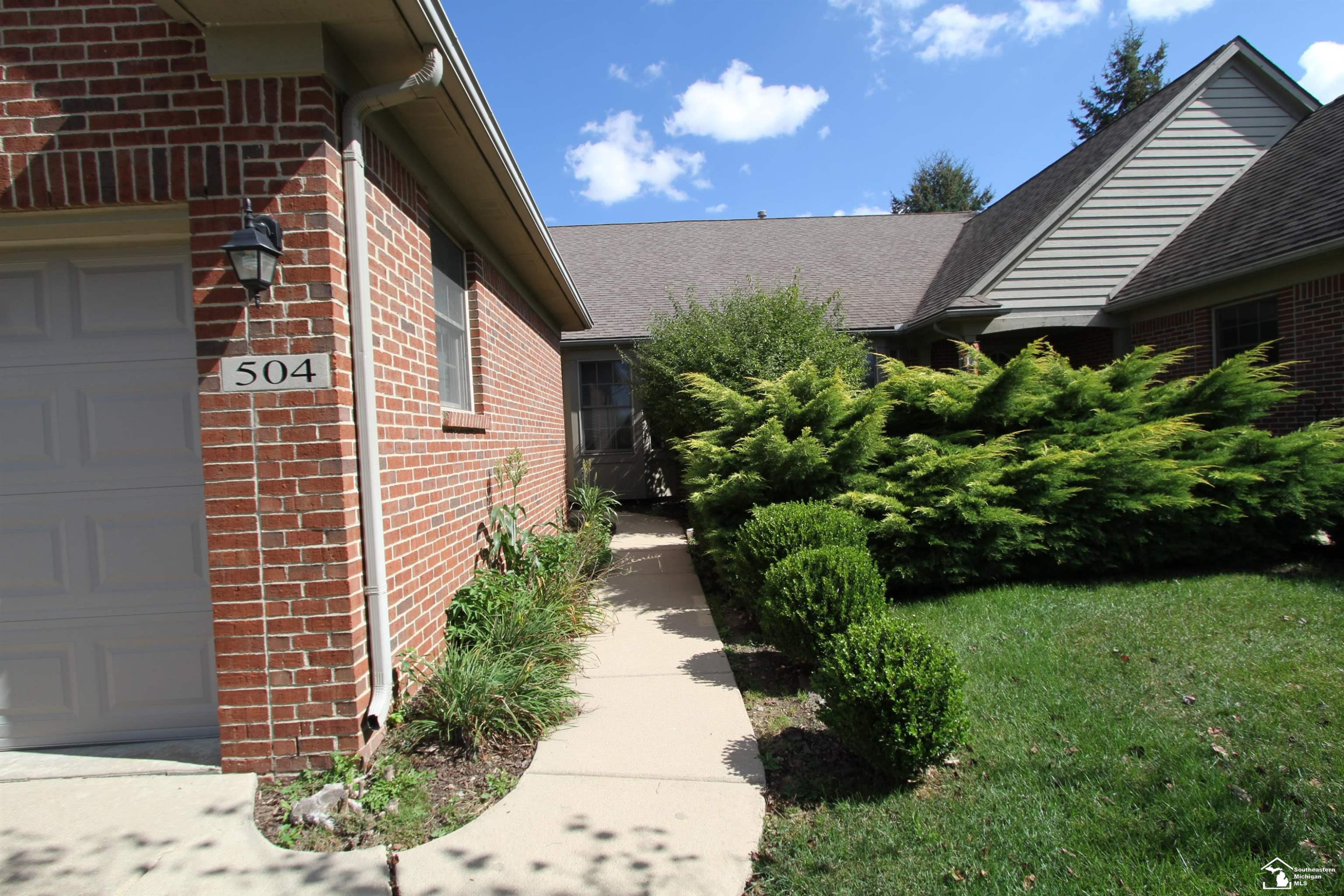 504 Brooks Hollow Court, Dundee, MI 48131 — Photo 2