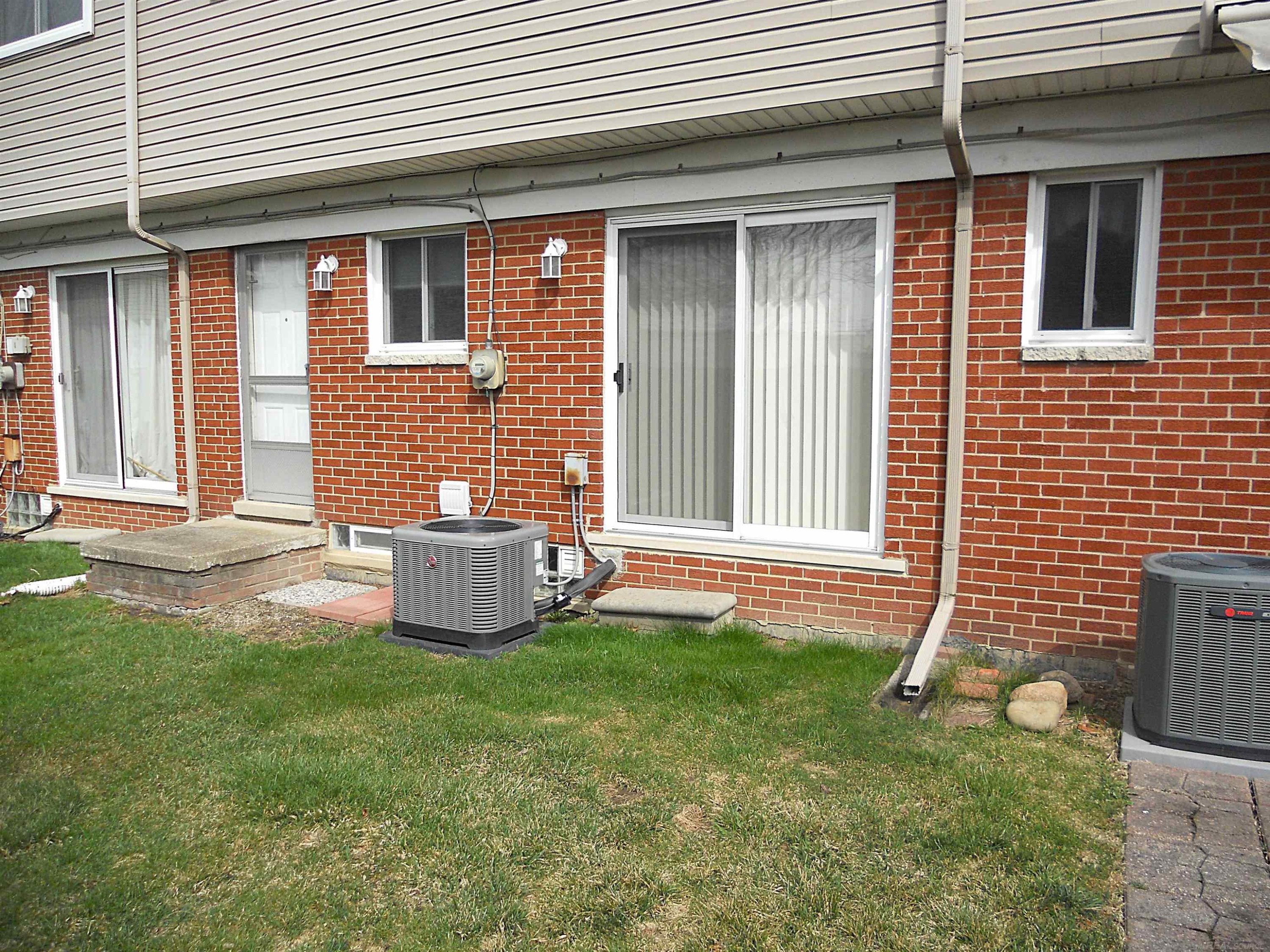 27561 CONCORD Avenue, Warren, MI 48093 — Photo 48