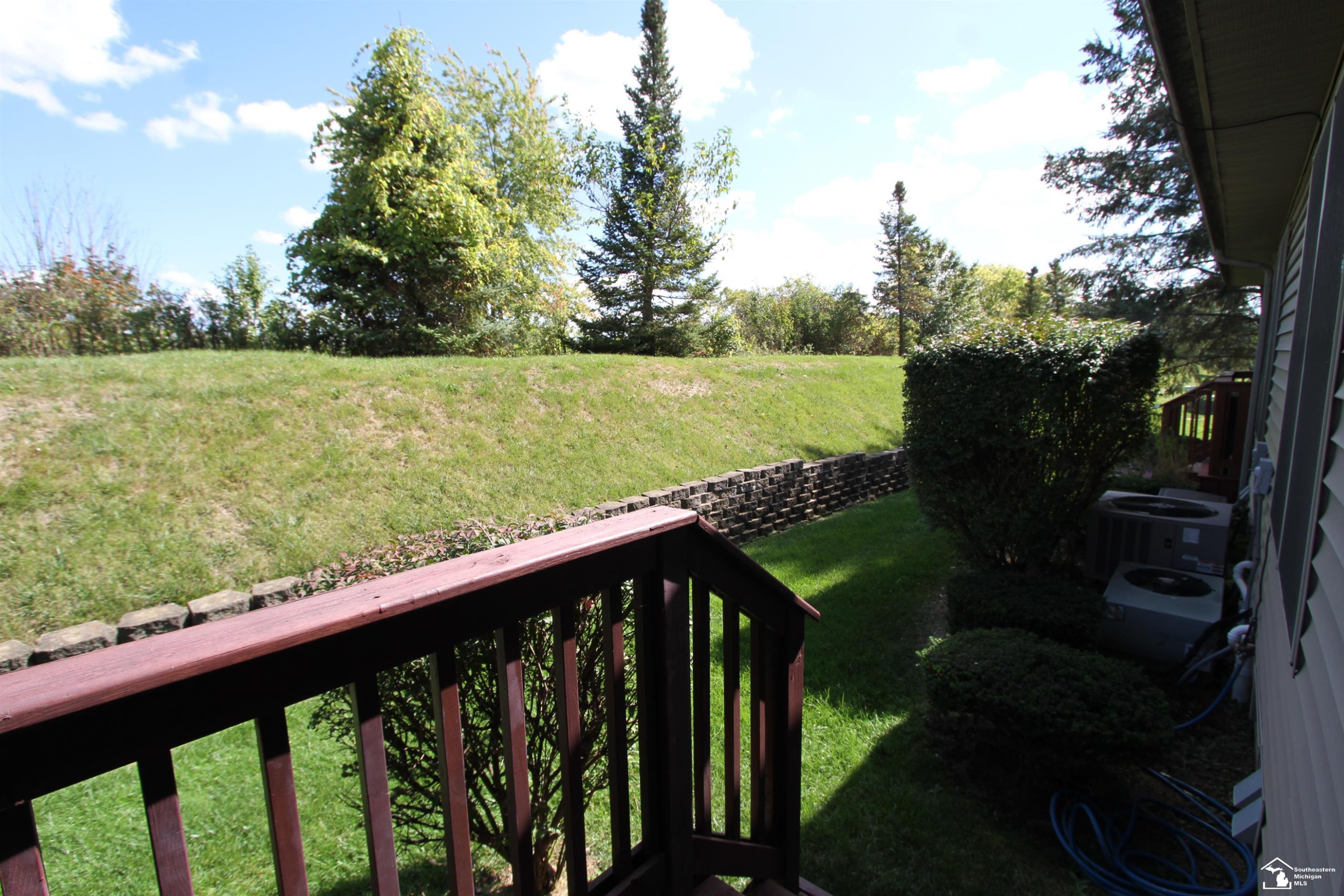 504 Brooks Hollow Court, Dundee, MI 48131 — Photo 28