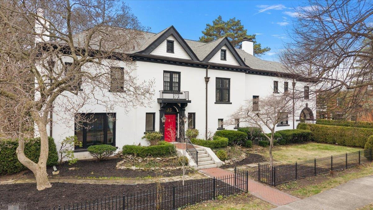 35 McKinley Place, Grosse Pointe Farms, MI 48236 — Photo 5