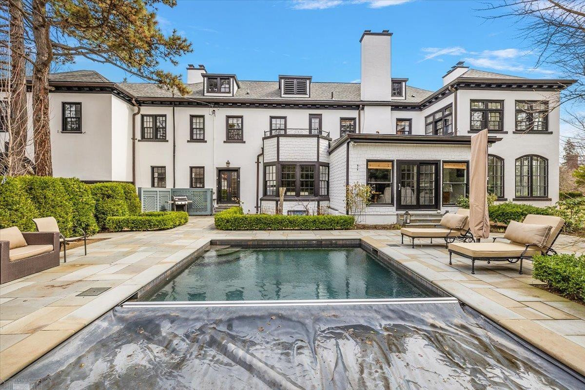 35 McKinley Place, Grosse Pointe Farms, MI 48236 — Photo 8