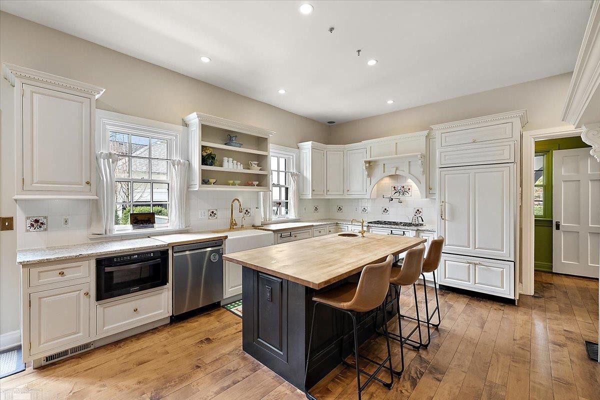35 McKinley Place, Grosse Pointe Farms, MI 48236 — Photo 25