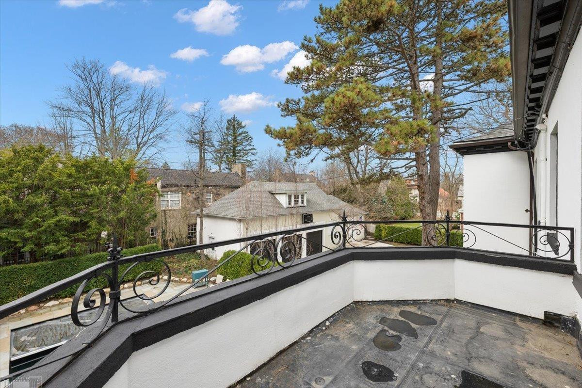 35 McKinley Place, Grosse Pointe Farms, MI 48236 — Photo 50