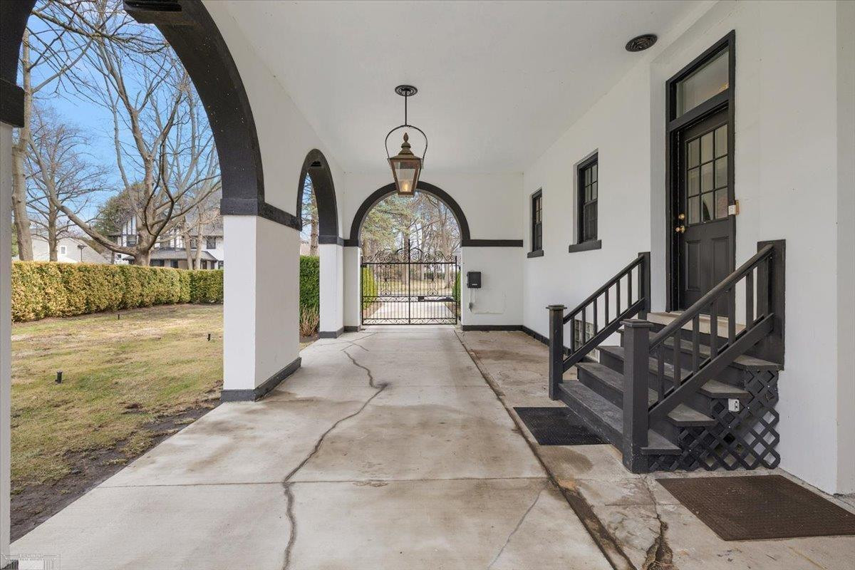 35 McKinley Place, Grosse Pointe Farms, MI 48236 — Photo 74