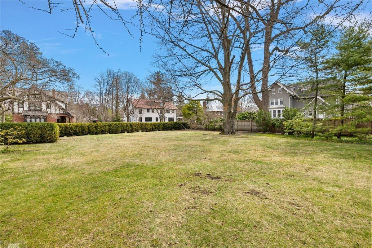 35 McKinley Place, Grosse Pointe Farms, MI 48236 — Photo 88