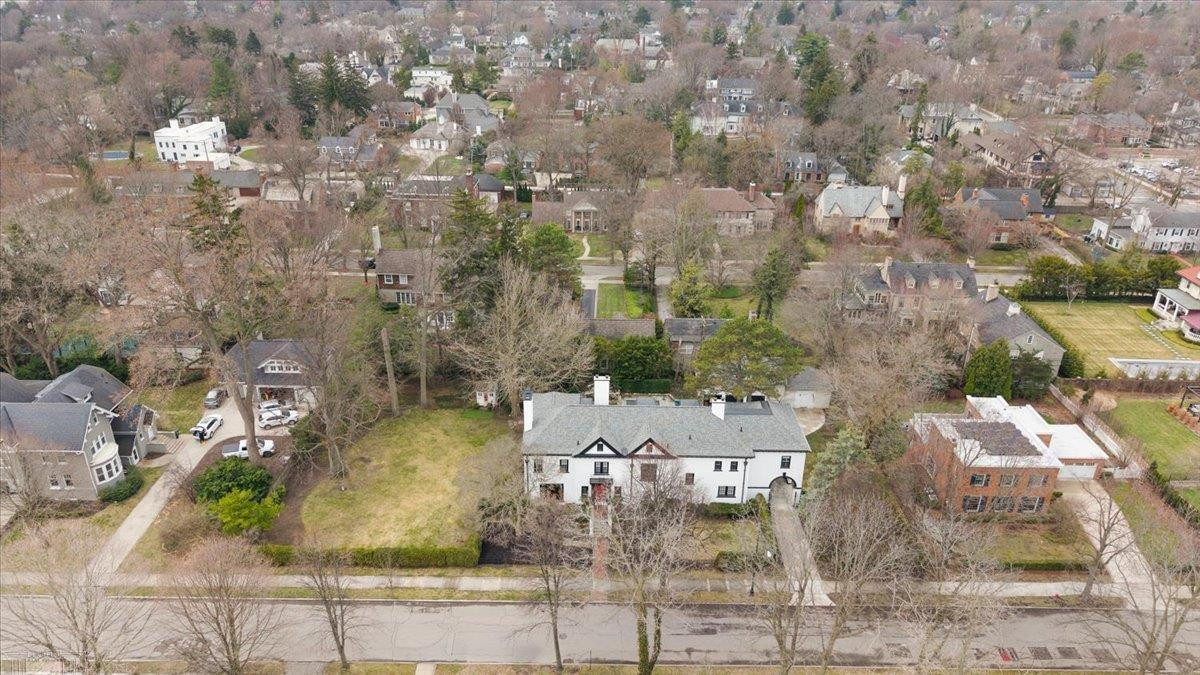 35 McKinley Place, Grosse Pointe Farms, MI 48236 — Photo 89