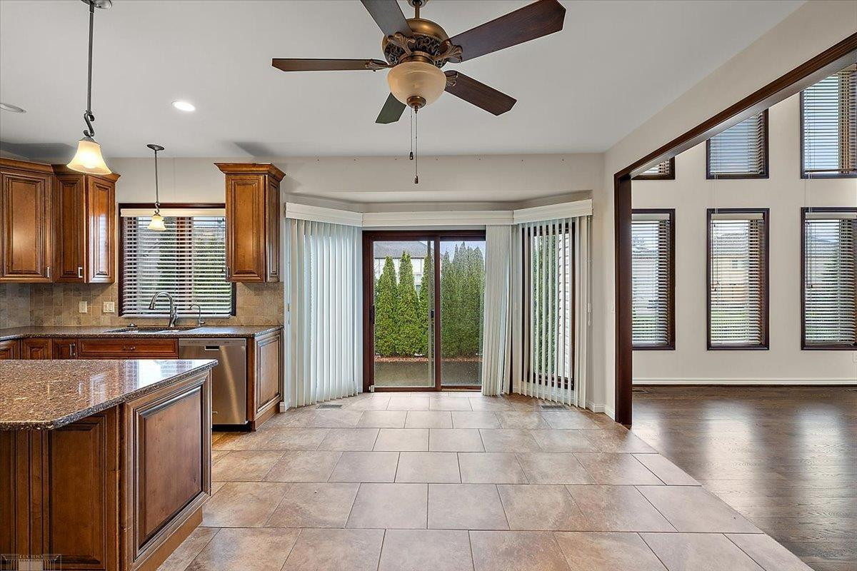 49312 Walnut Creek Drive, MI 48044 — Photo 19