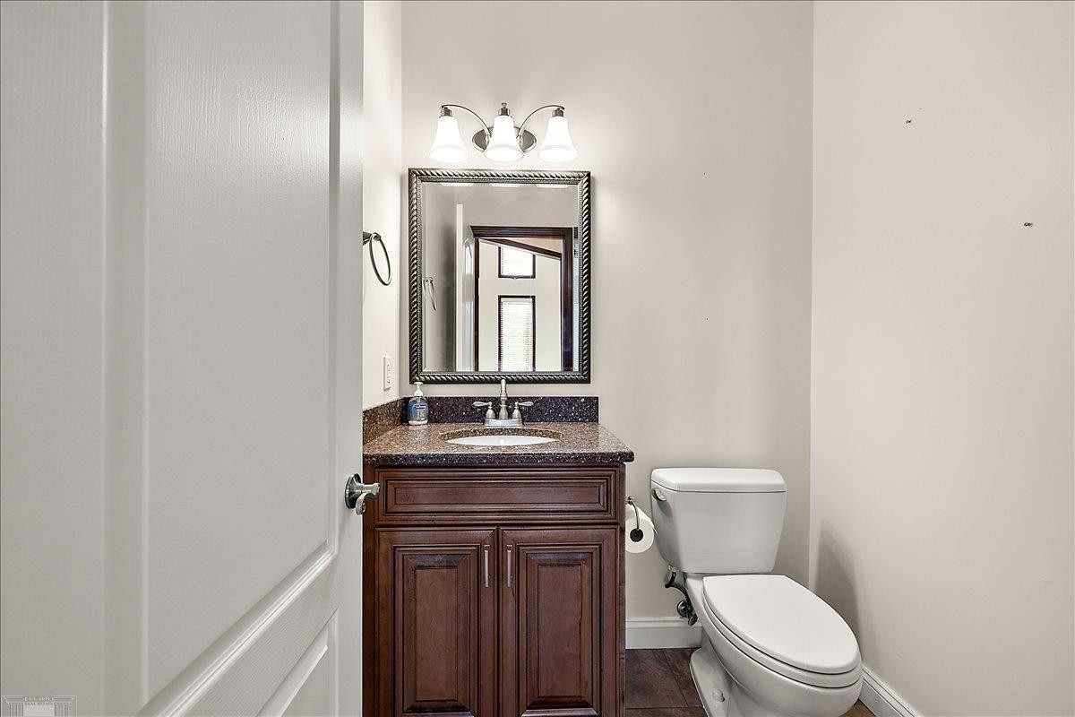 49312 Walnut Creek Drive, MI 48044 — Photo 24