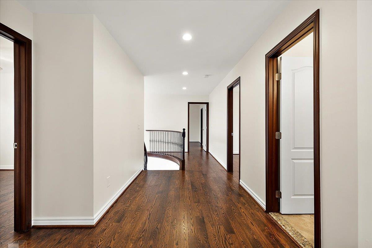 49312 Walnut Creek Drive, MI 48044 — Photo 29