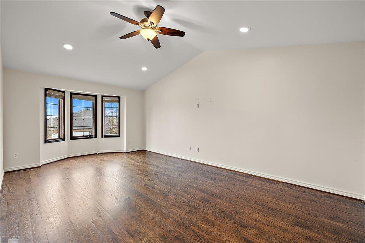 49312 Walnut Creek Drive, MI 48044 — Photo 33