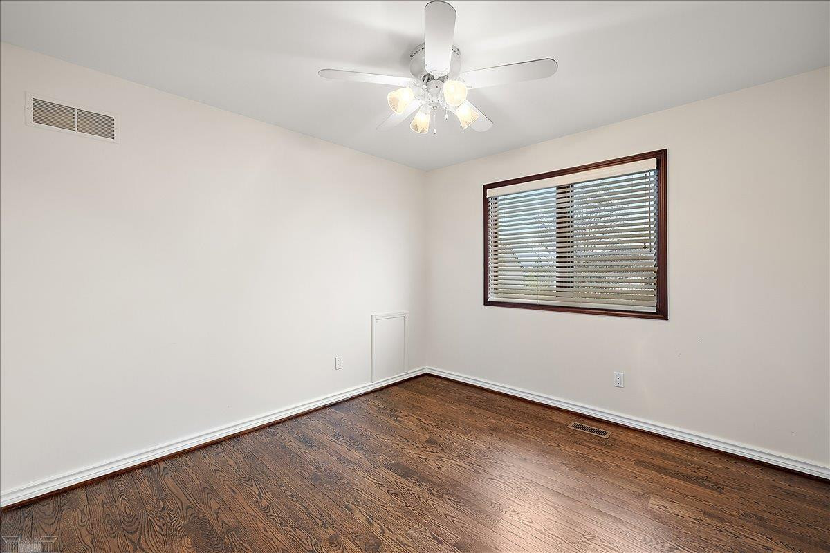 49312 Walnut Creek Drive, MI 48044 — Photo 39