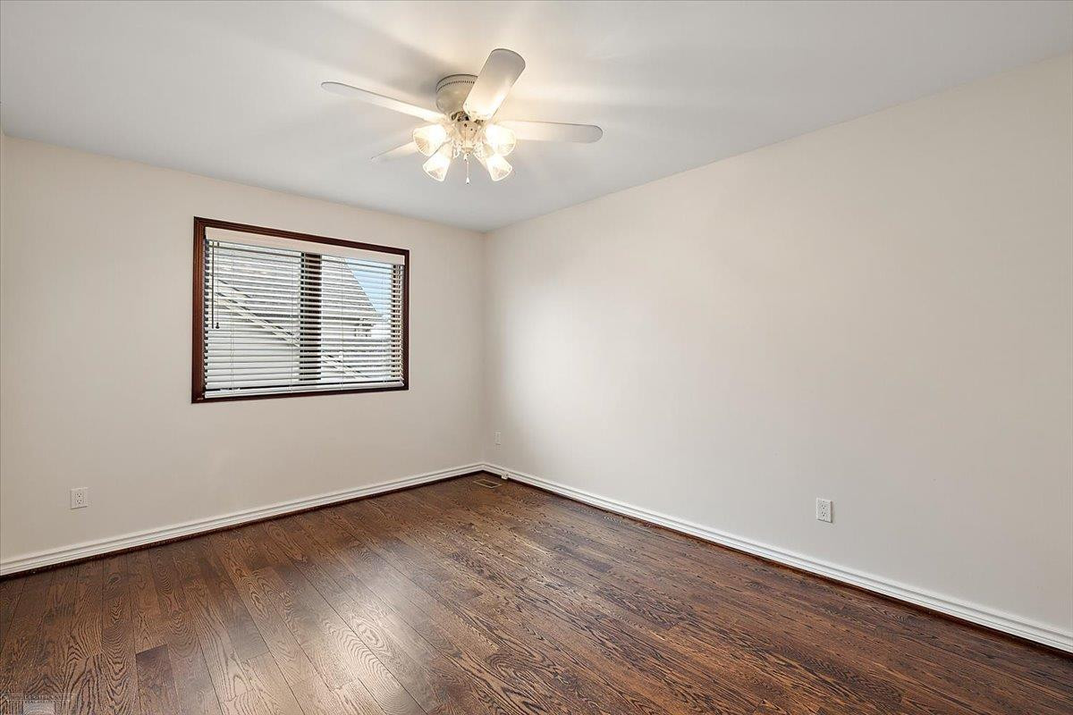49312 Walnut Creek Drive, MI 48044 — Photo 43
