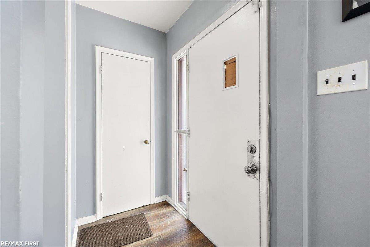 24821 Lambrecht Avenue, Eastpointe, MI 48021 — Photo 10