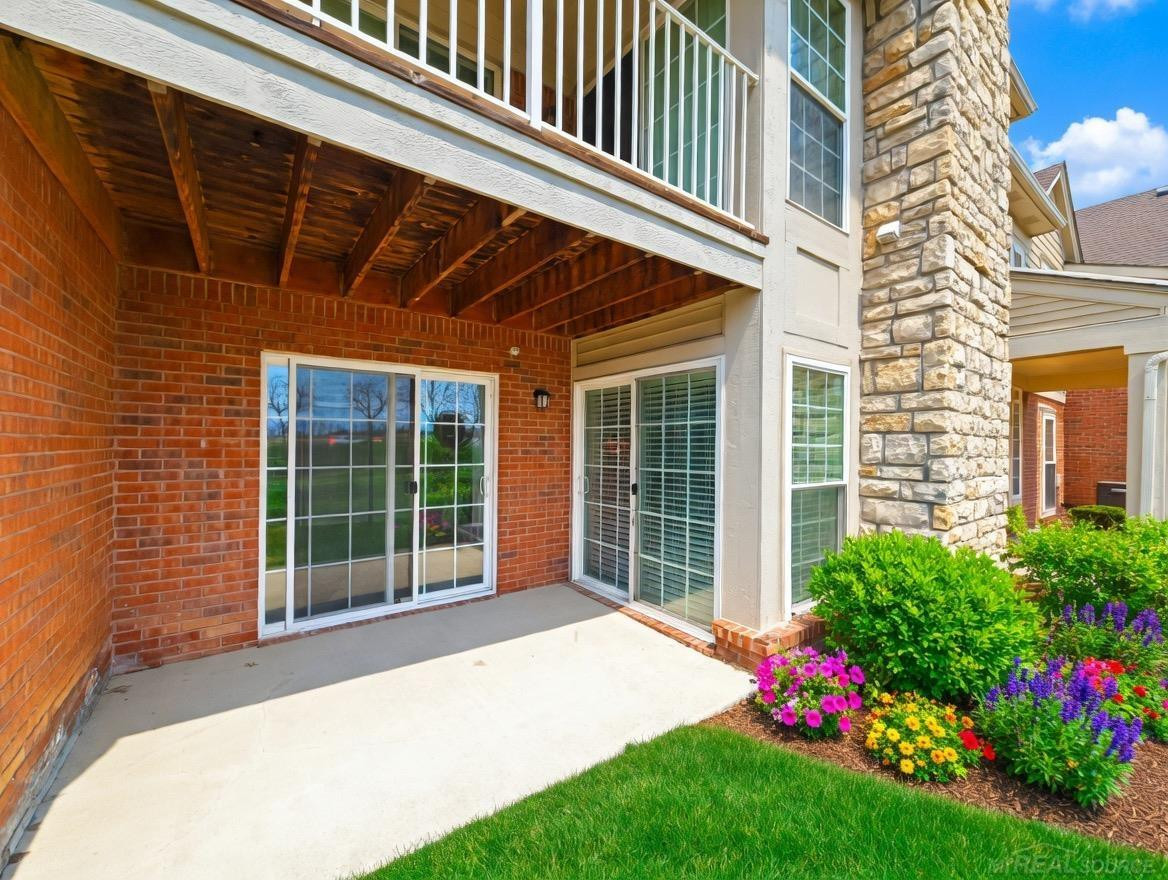 52149 Naugatuck Drive, MI 48042 — Photo 3