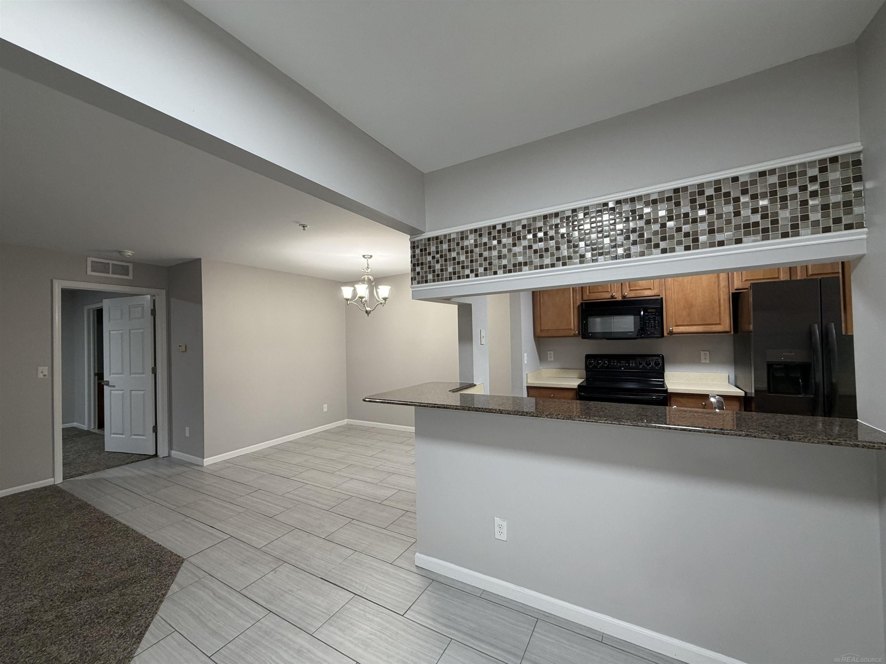 52149 Naugatuck Drive, MI 48042 — Photo 6