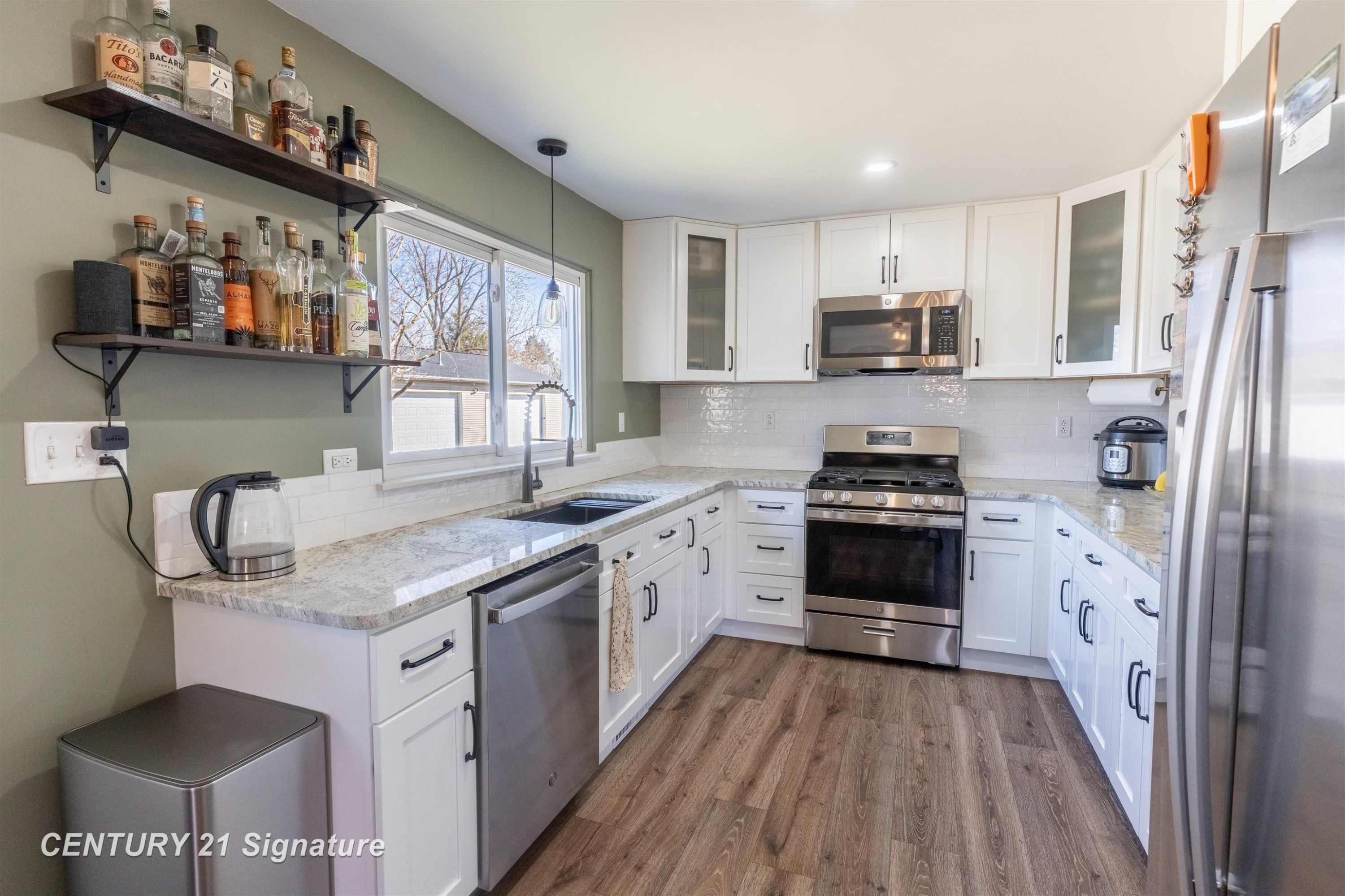 2251 E Stewart Road, Midland, MI 48640 — Photo 8