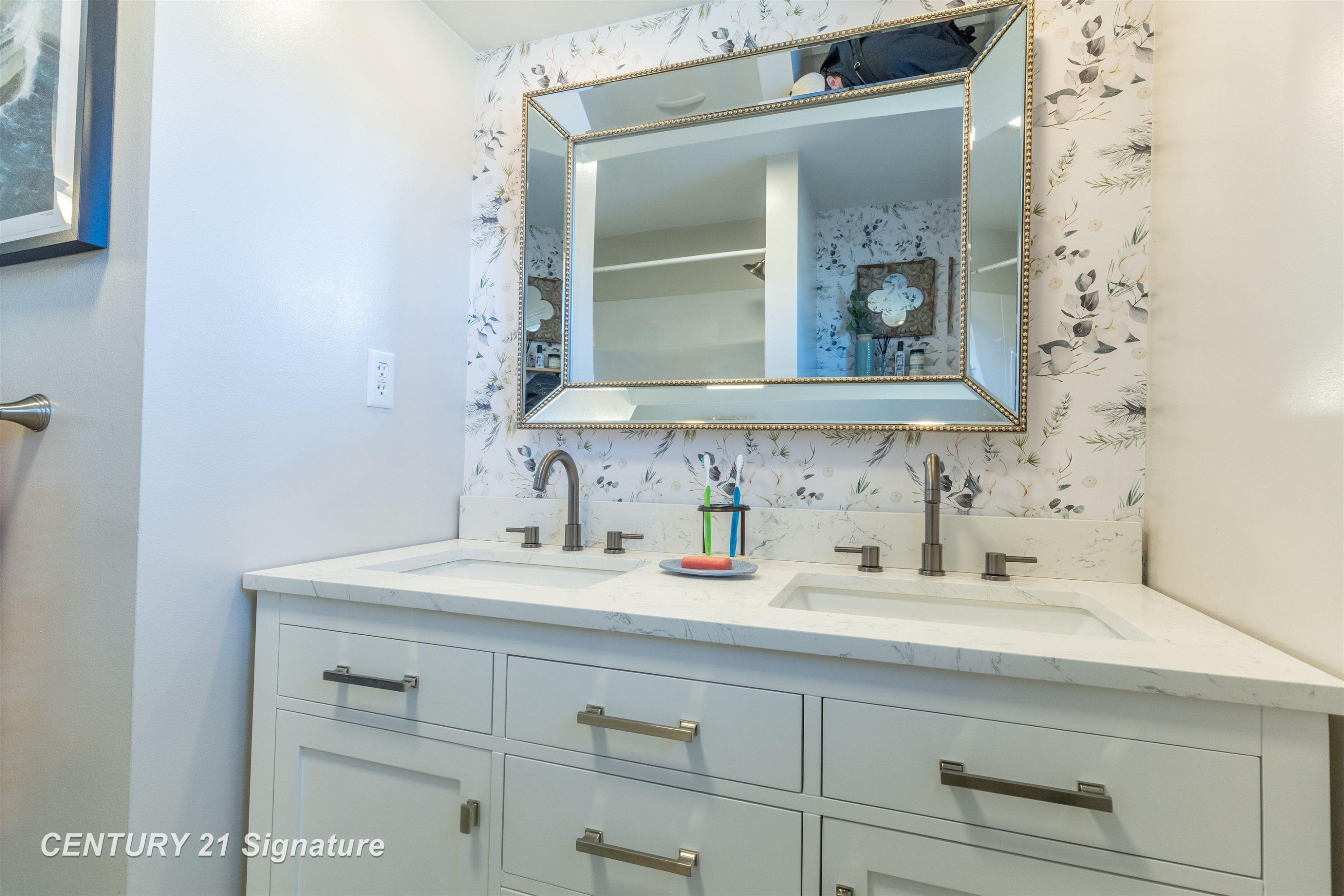 2251 E Stewart Road, Midland, MI 48640 — Photo 19