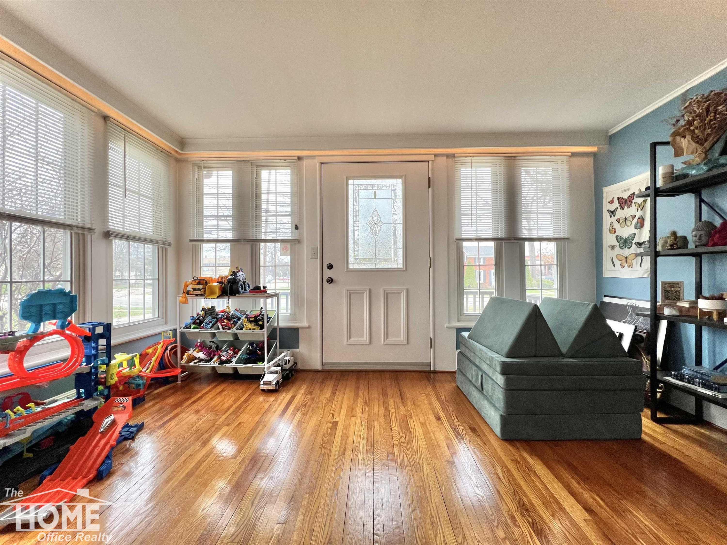 707 W King Street, Owosso, MI 48867 — Photo 2