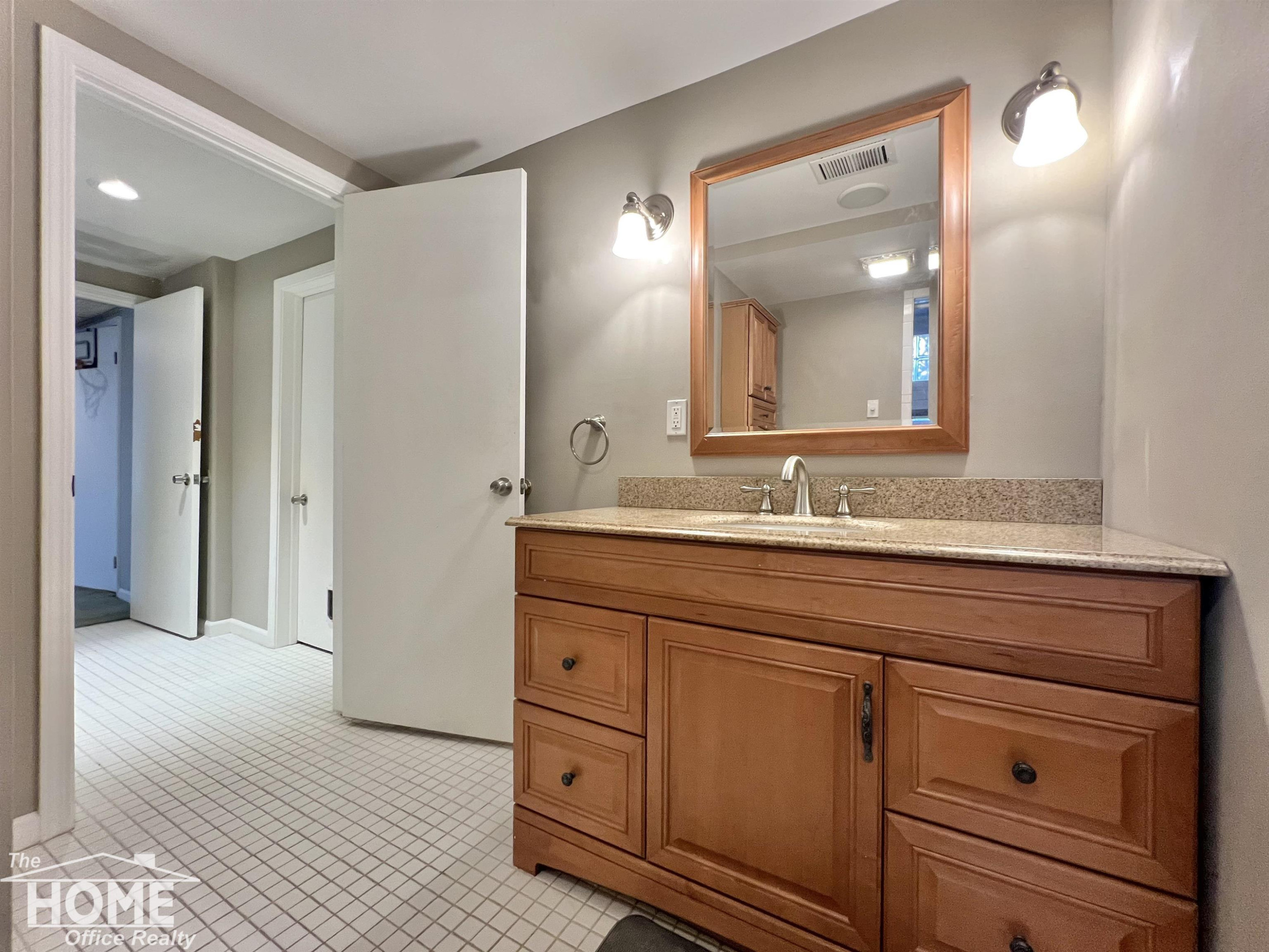 707 W King Street, Owosso, MI 48867 — Photo 34