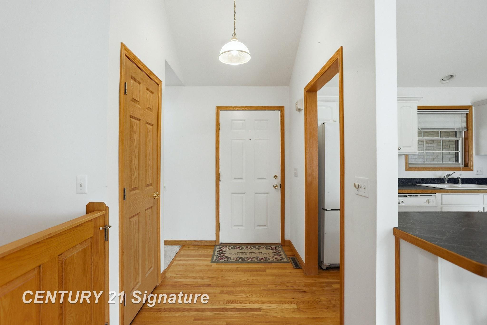 1215 Kennely Road, Saginaw, MI 48609 — Photo 9