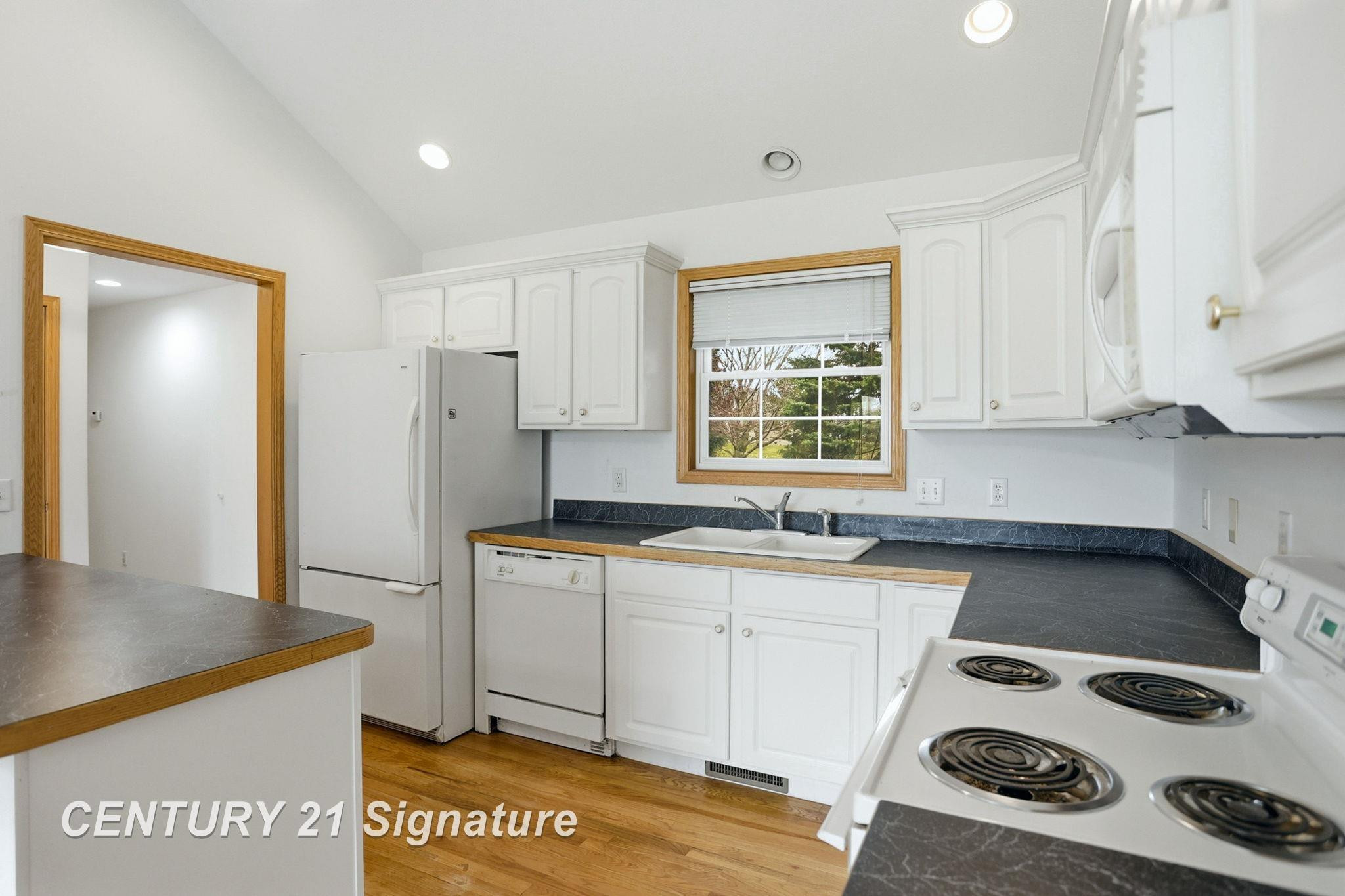 1215 Kennely Road, Saginaw, MI 48609 — Photo 13