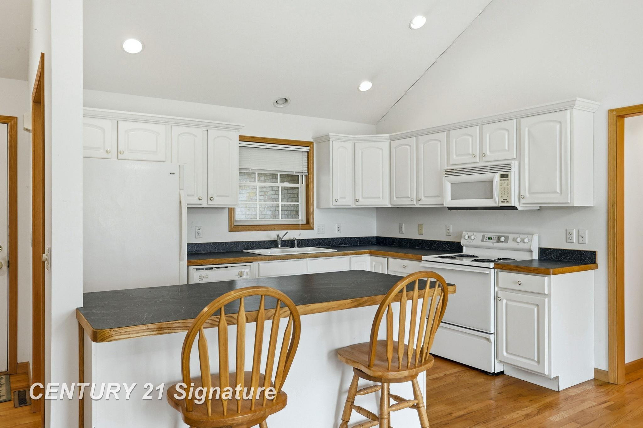 1215 Kennely Road, Saginaw, MI 48609 — Photo 15