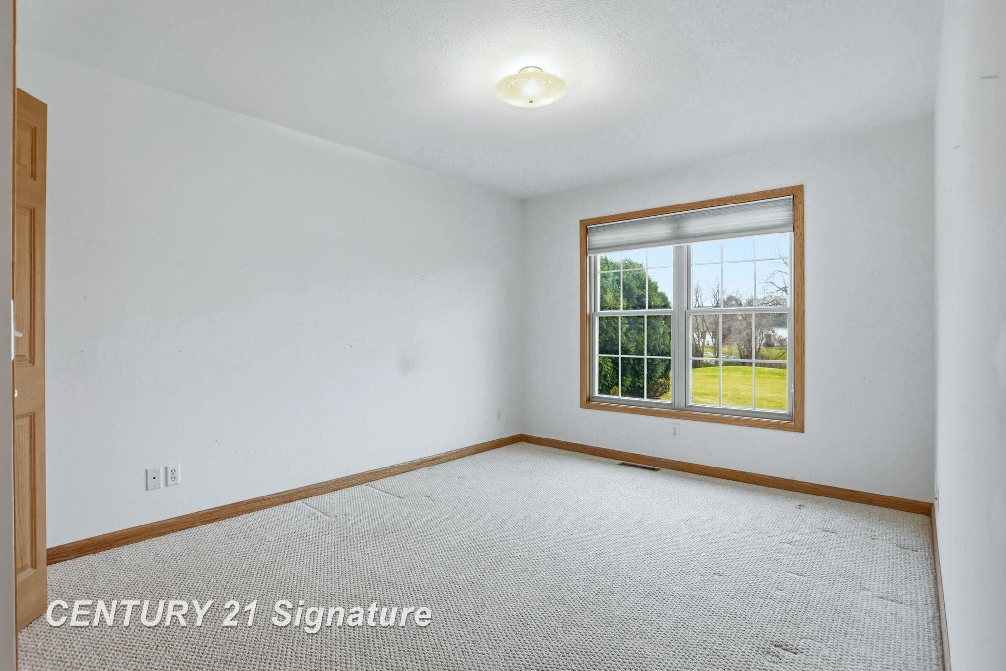 1215 Kennely Road, Saginaw, MI 48609 — Photo 28