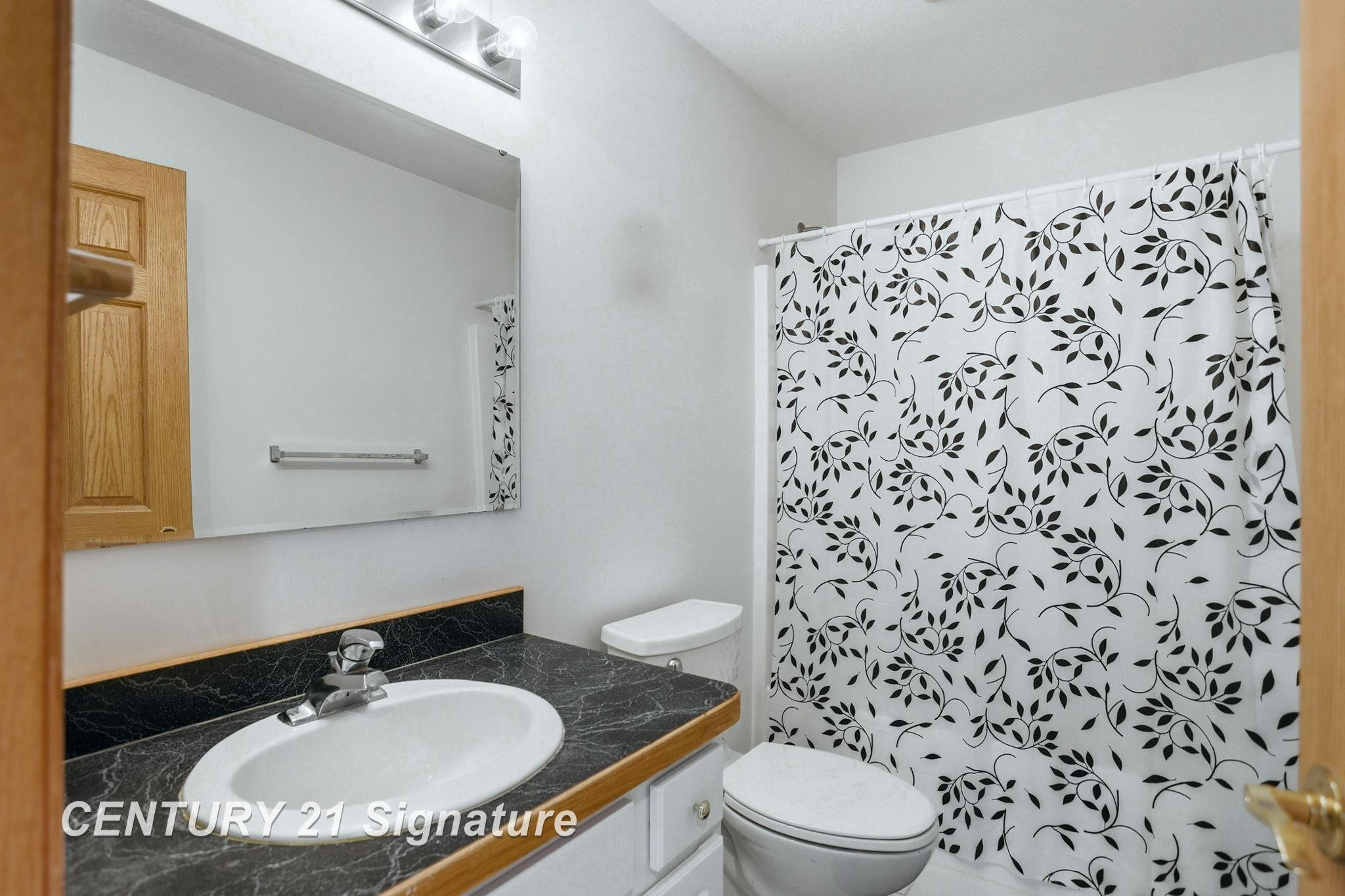 1215 Kennely Road, Saginaw, MI 48609 — Photo 29