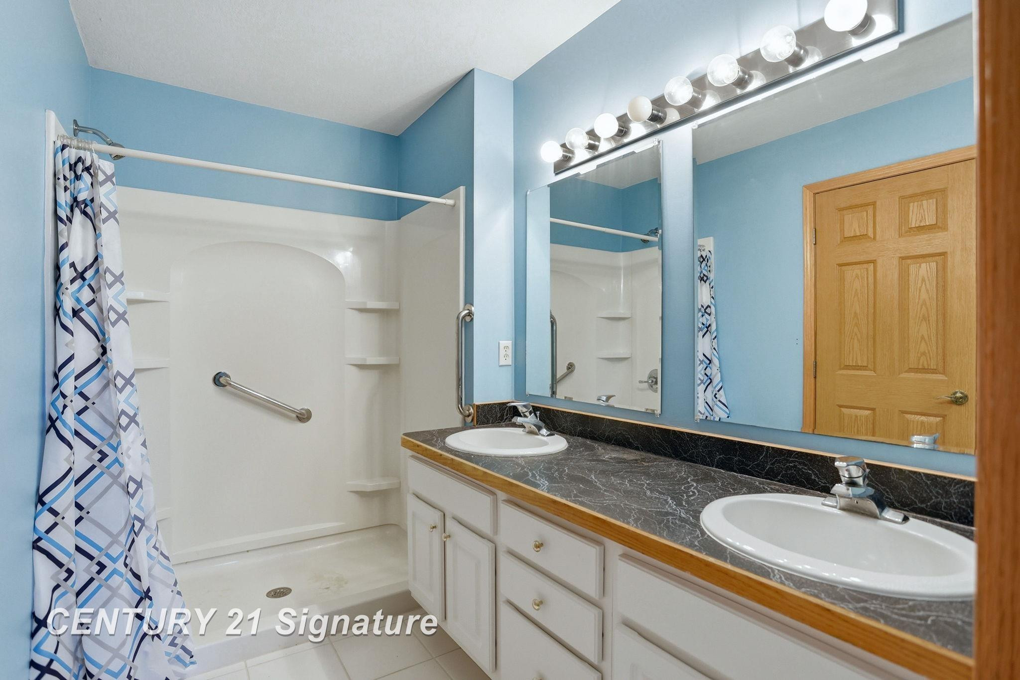 1215 Kennely Road, Saginaw, MI 48609 — Photo 32